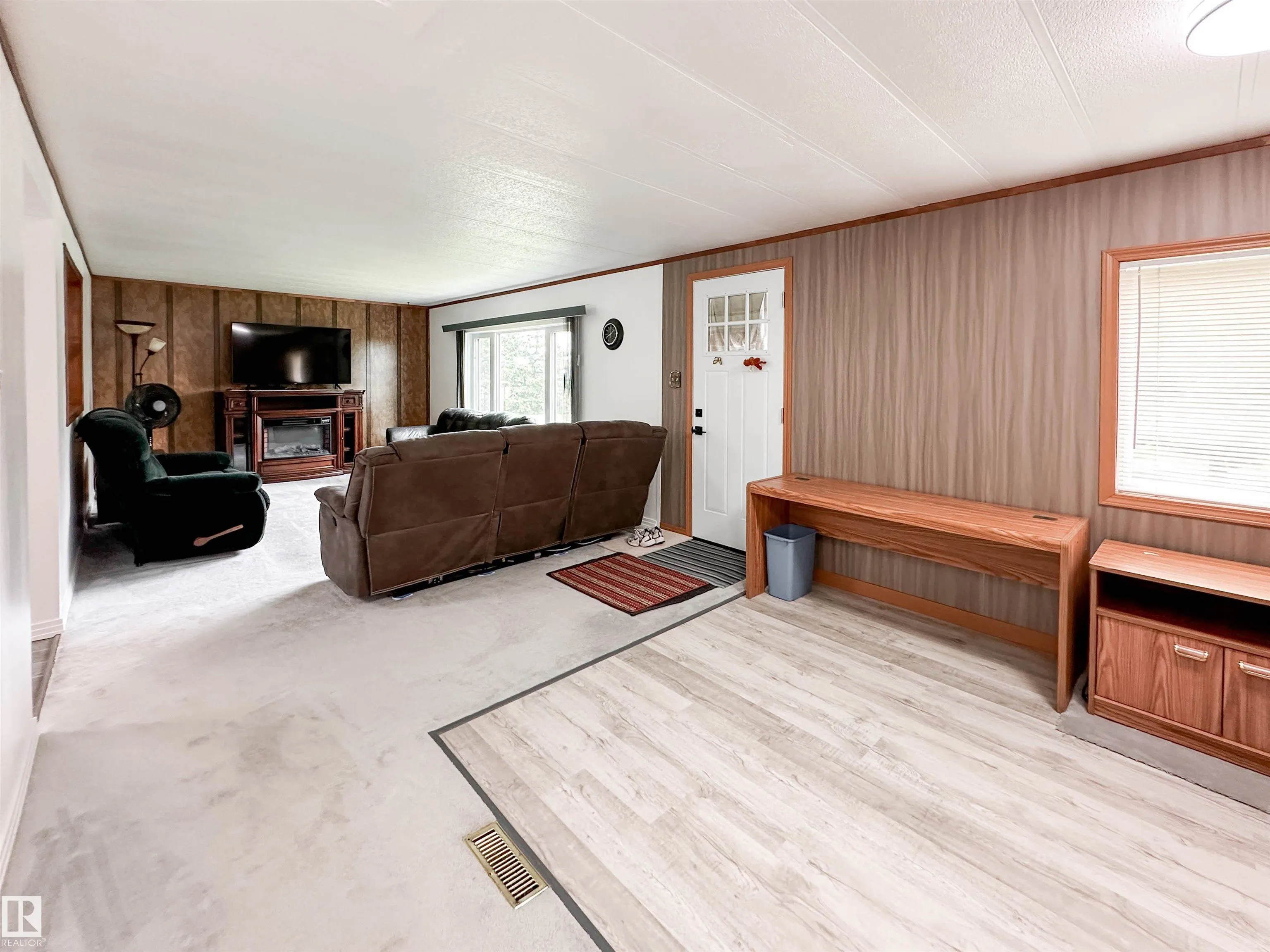55302 RGE ROAD 261