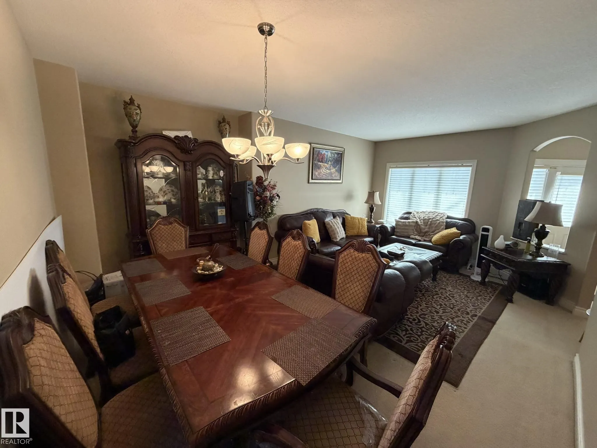 551 STEWART Crescent