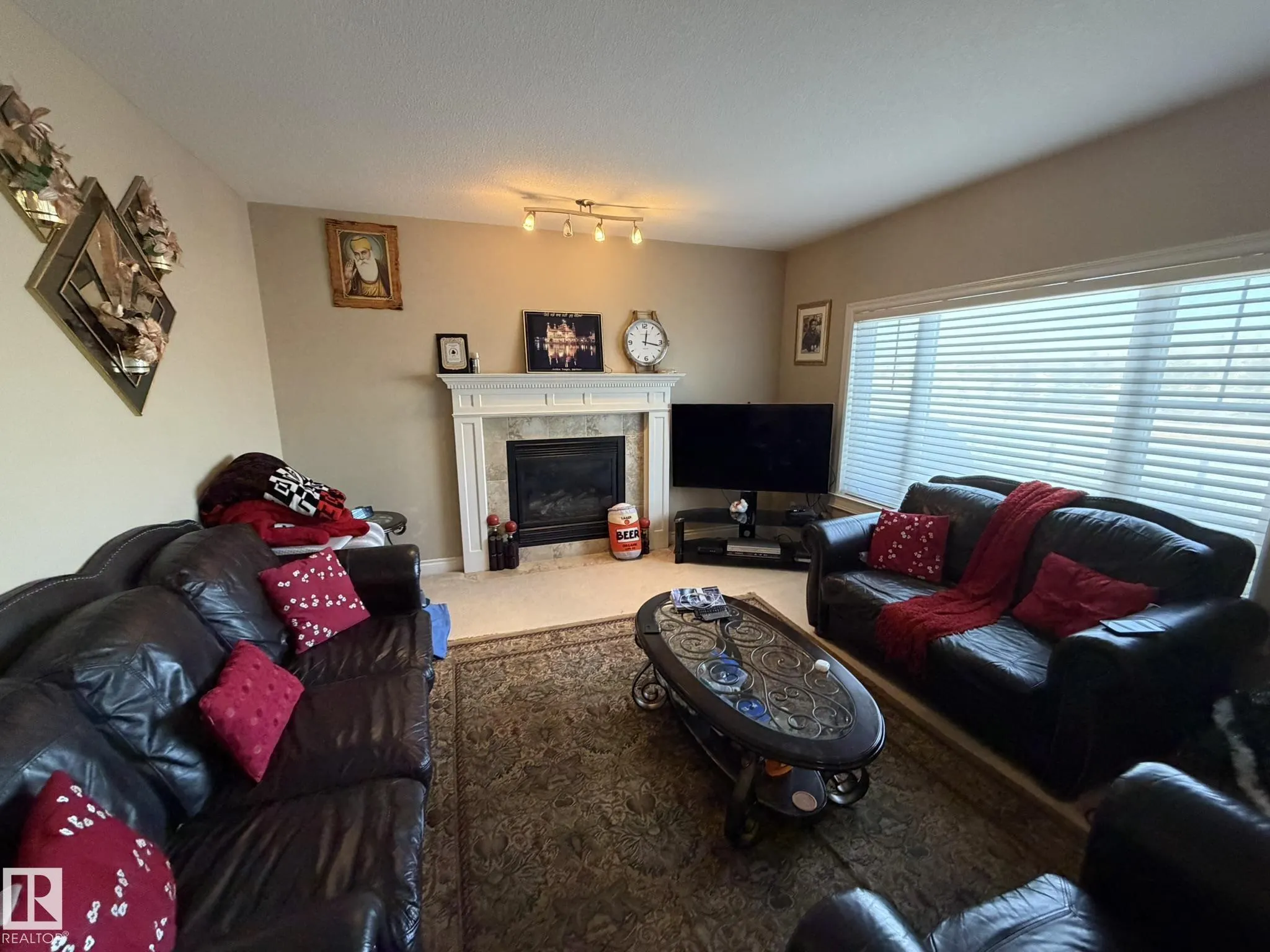 551 STEWART Crescent