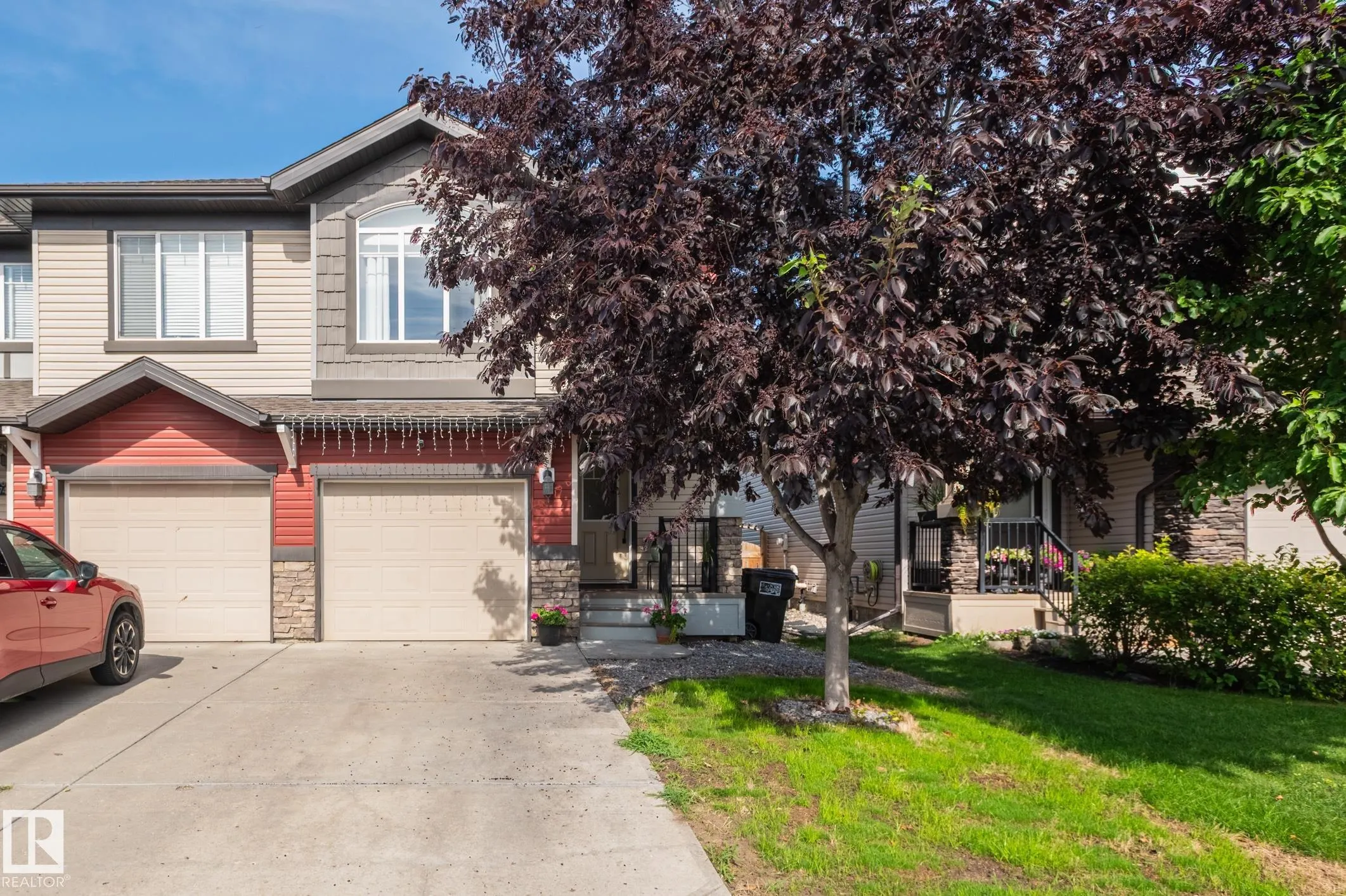 1747 HAMMOND Crescent
