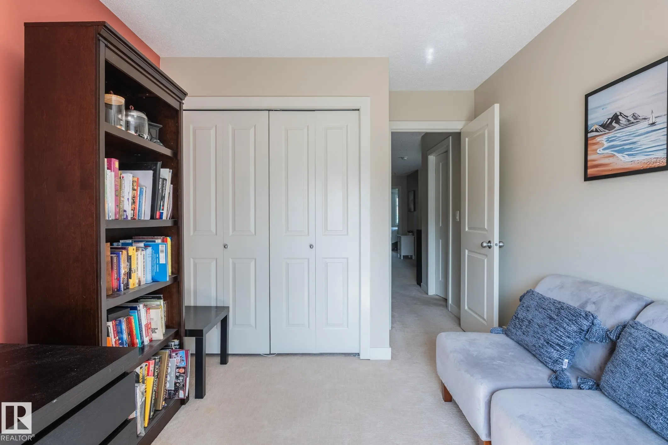 1747 HAMMOND Crescent