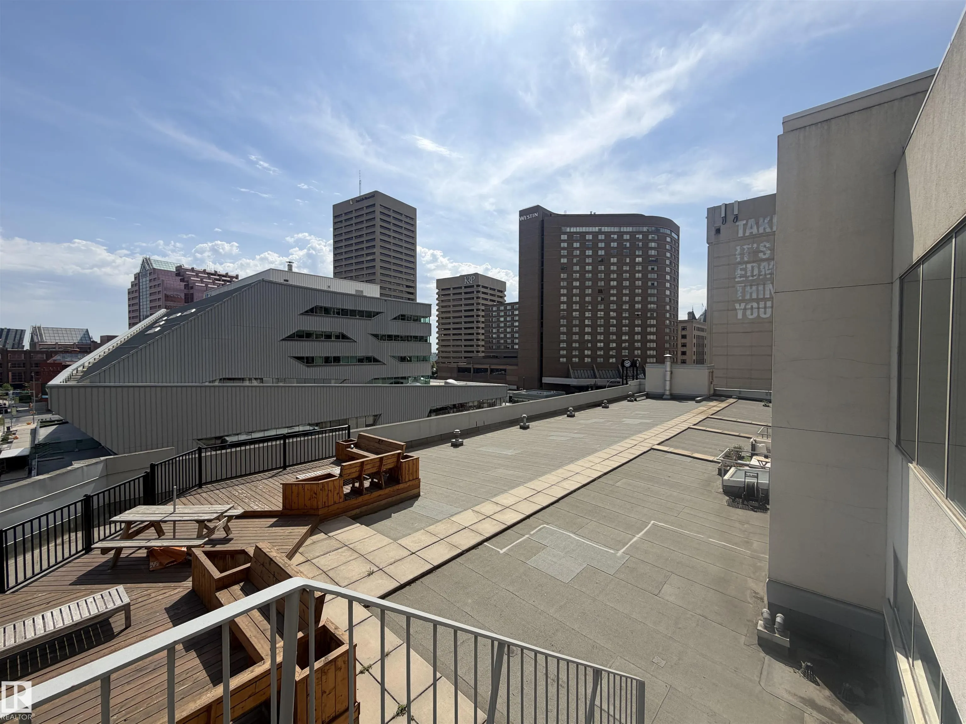 10009 102 Avenue