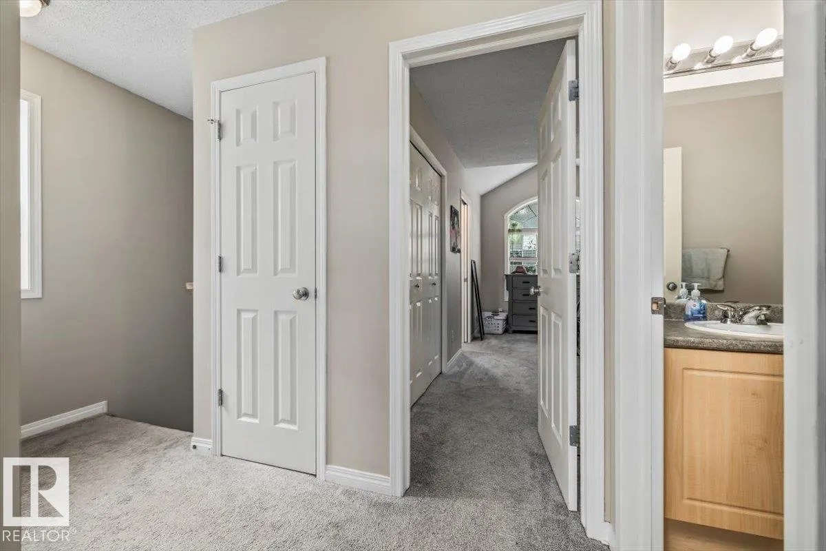 4744 TERWILLEGAR Common