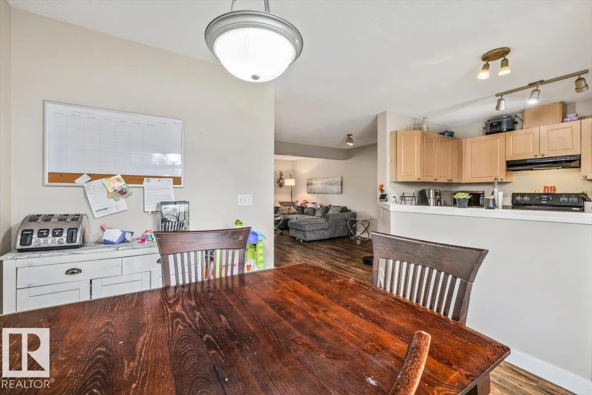 4744 TERWILLEGAR Common