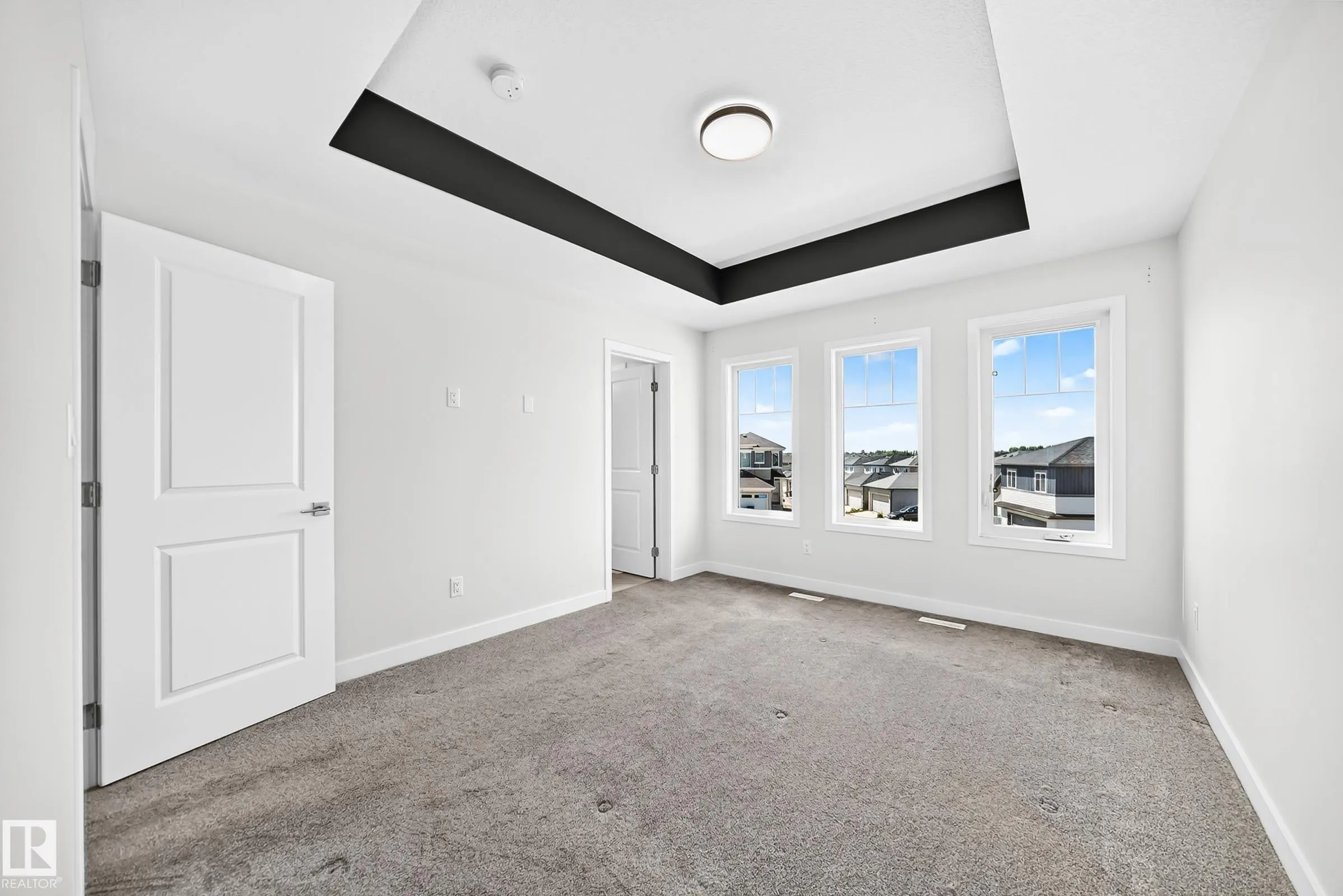 8823 CARSON Way