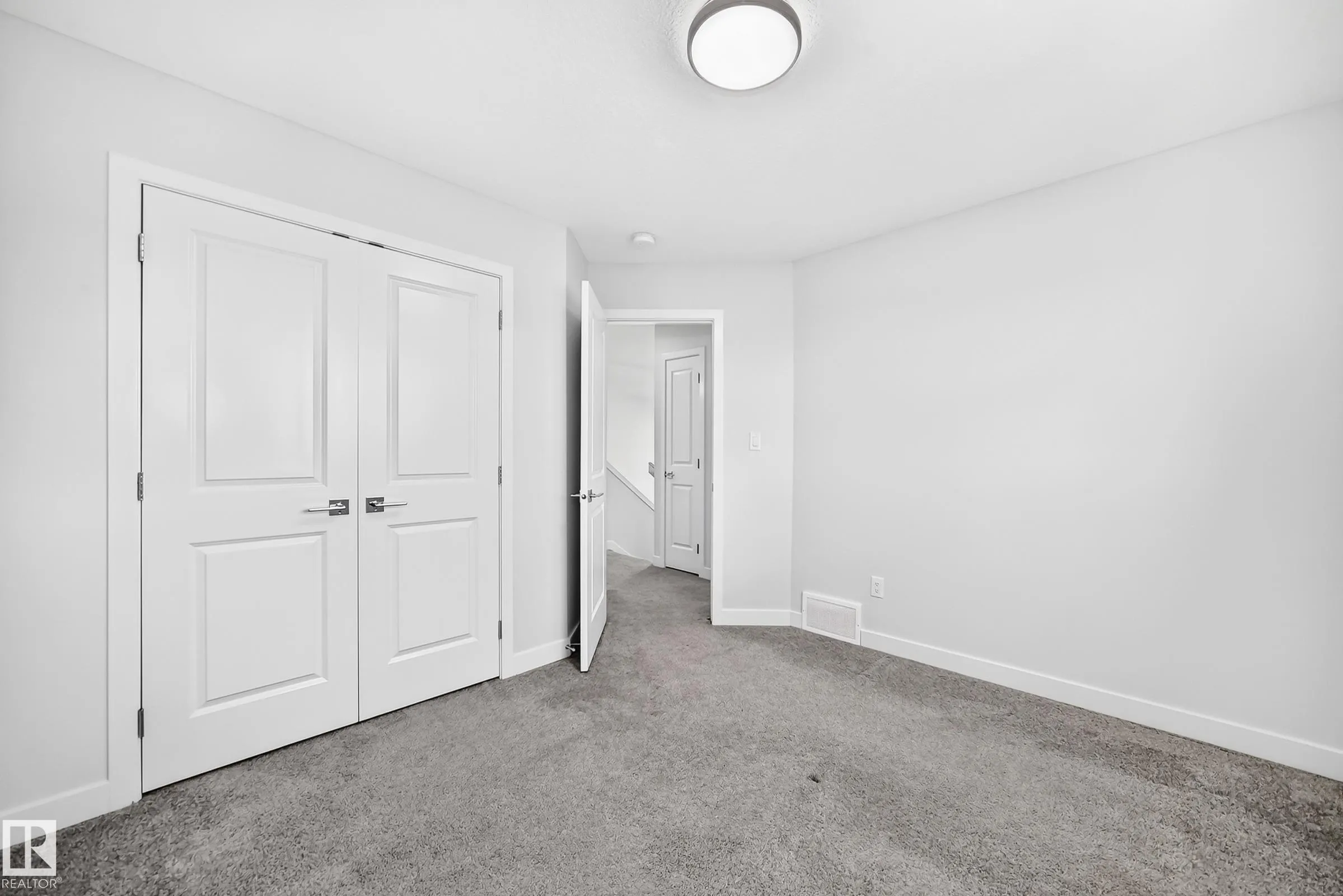 8823 CARSON Way