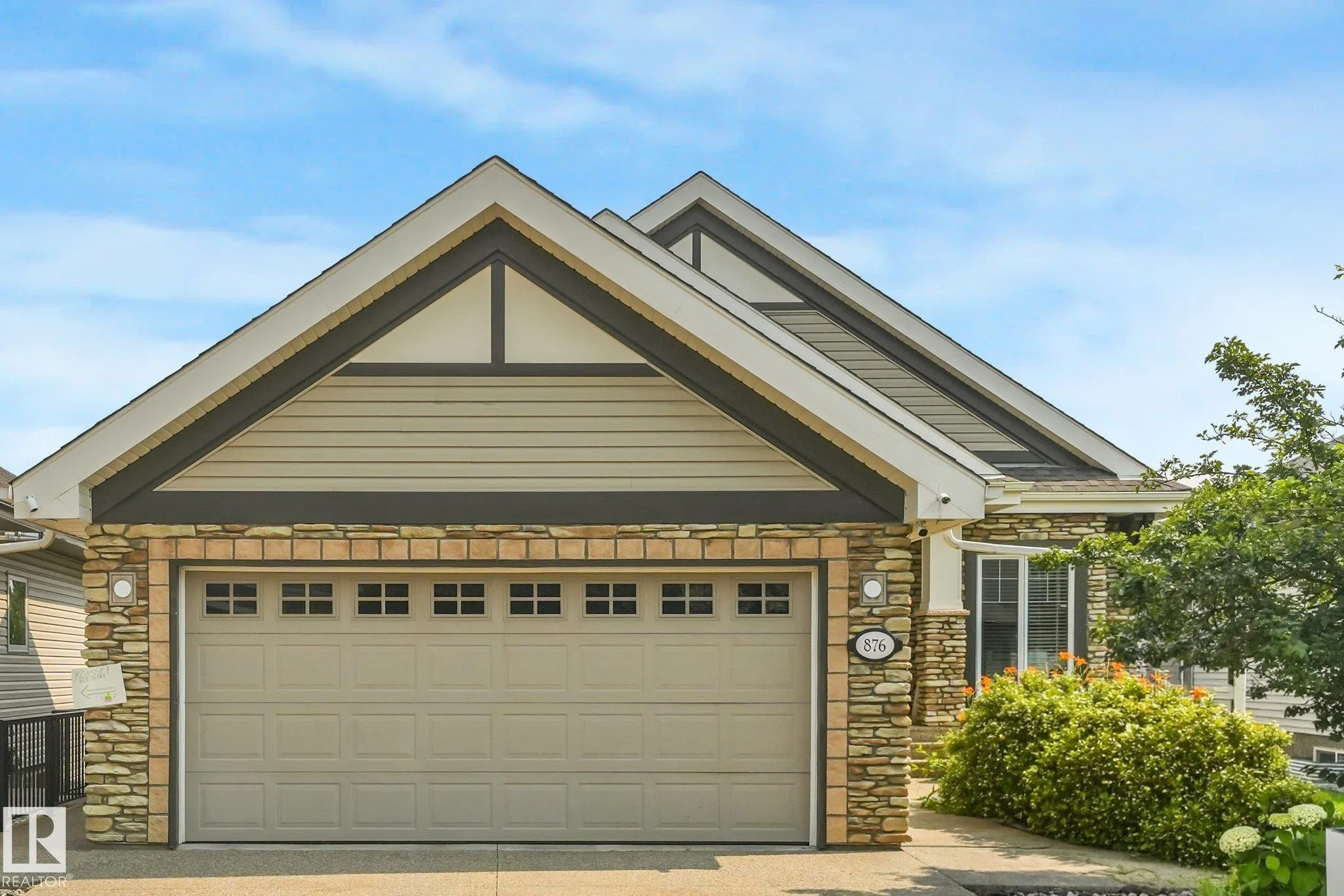 876 HODGINS Road