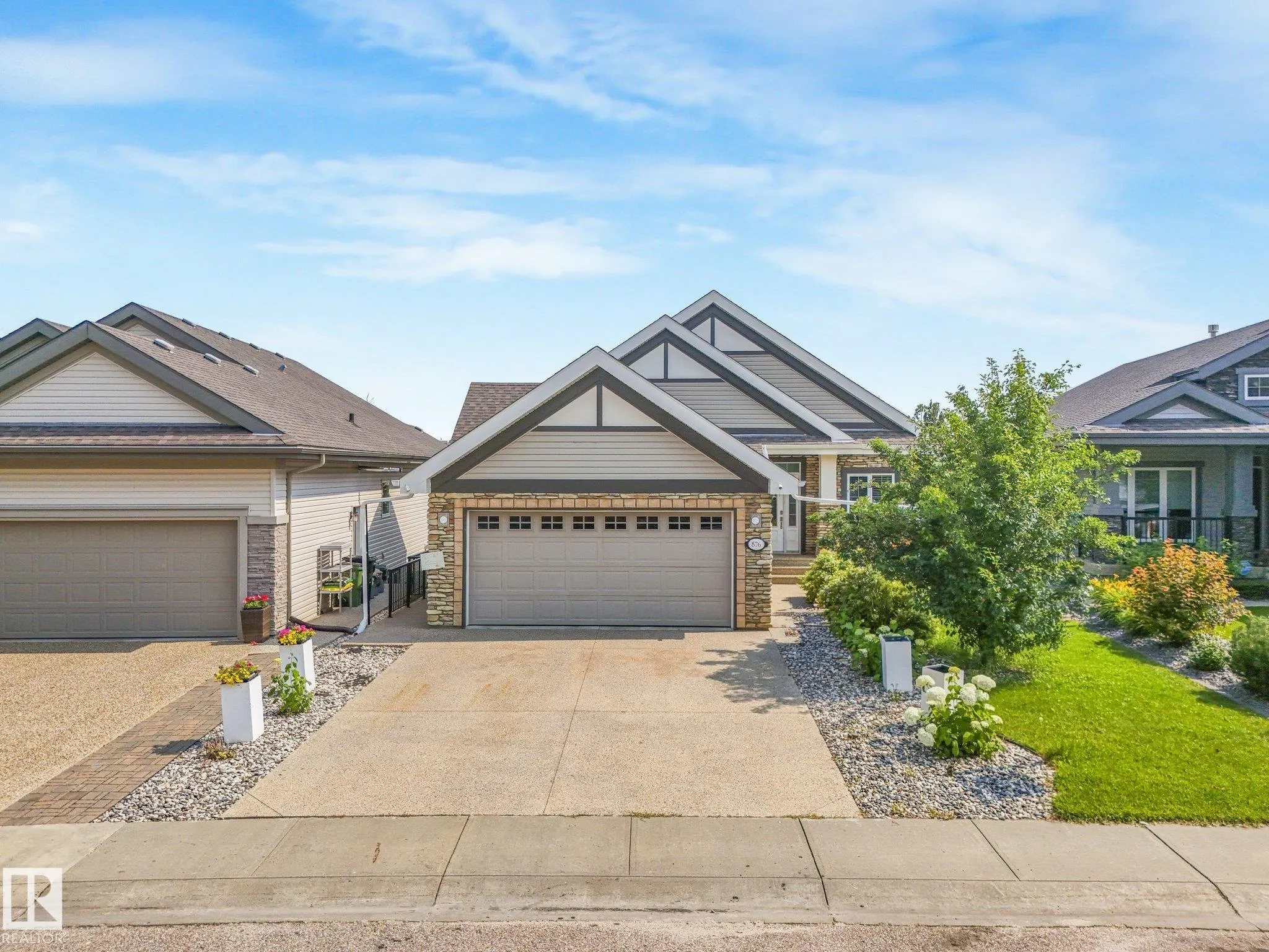 876 HODGINS Road