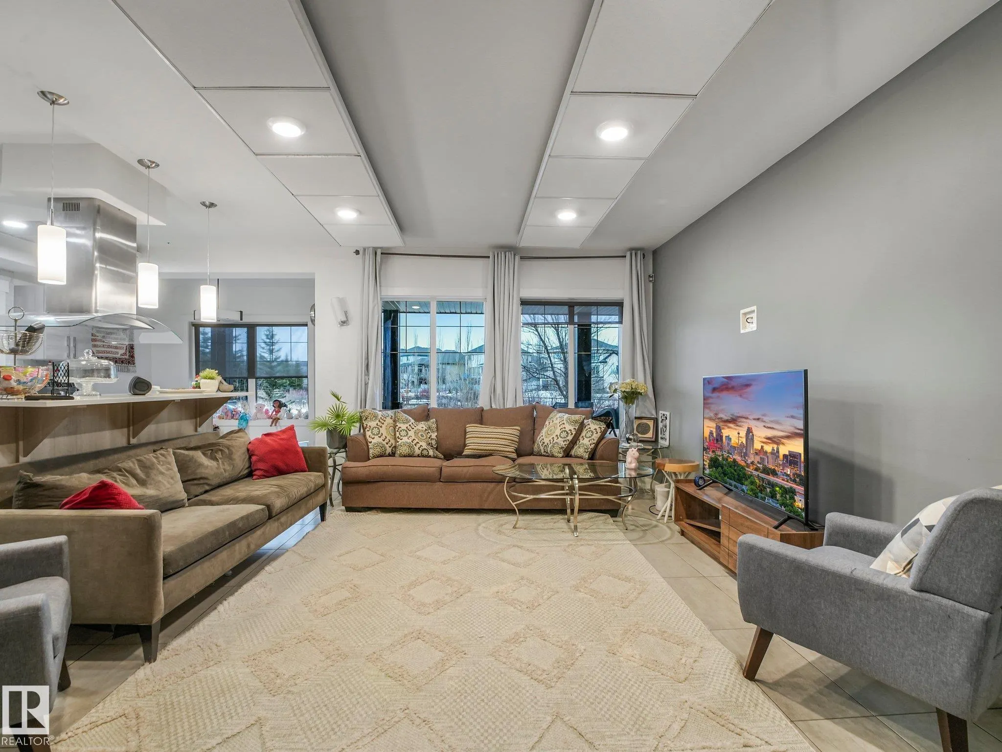 876 HODGINS Road