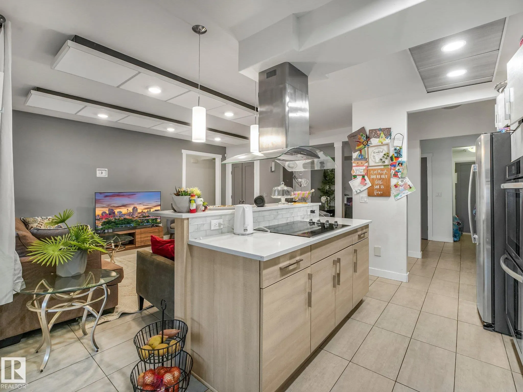 876 HODGINS Road