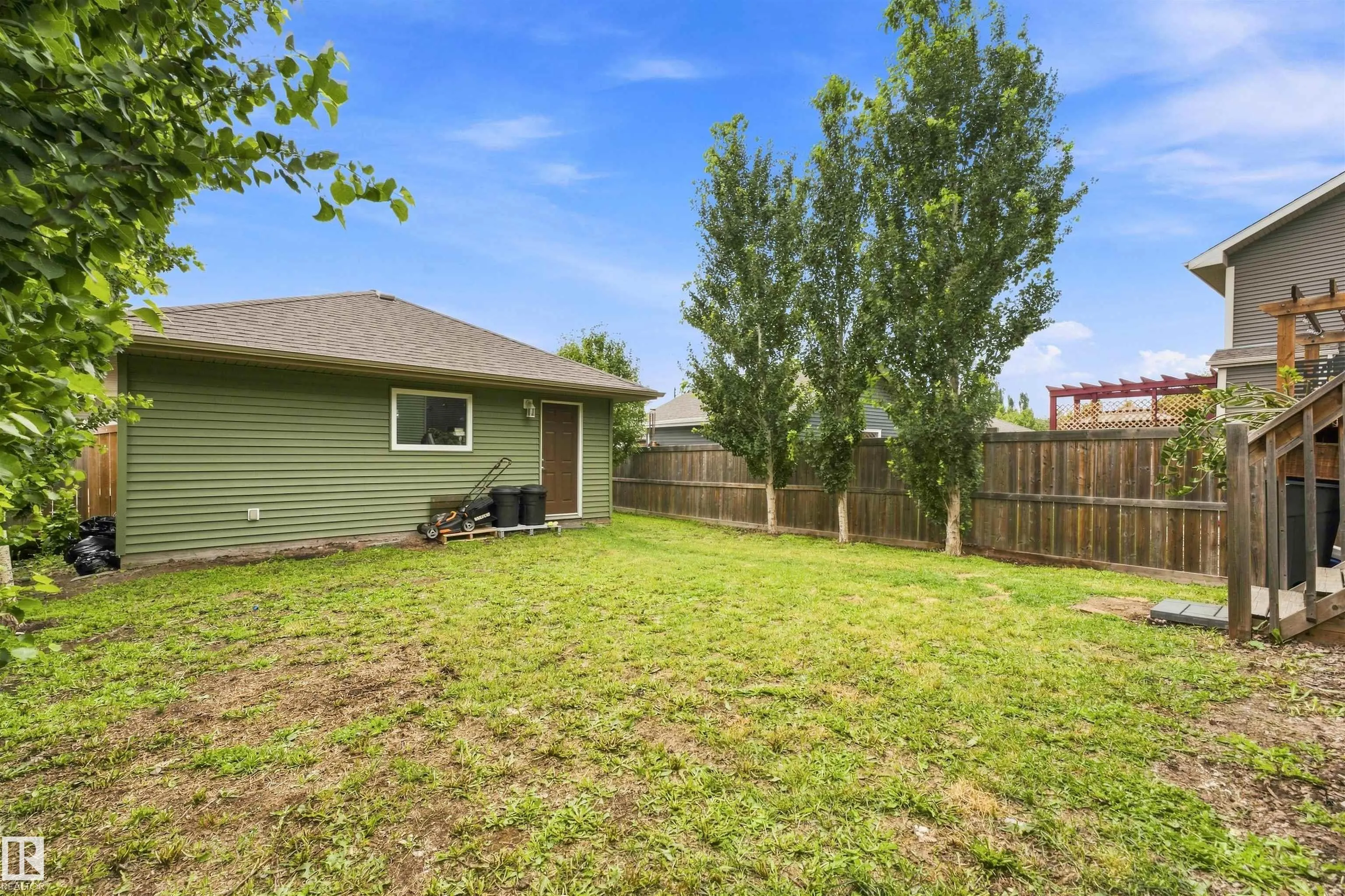 5315 CRABAPPLE Loop