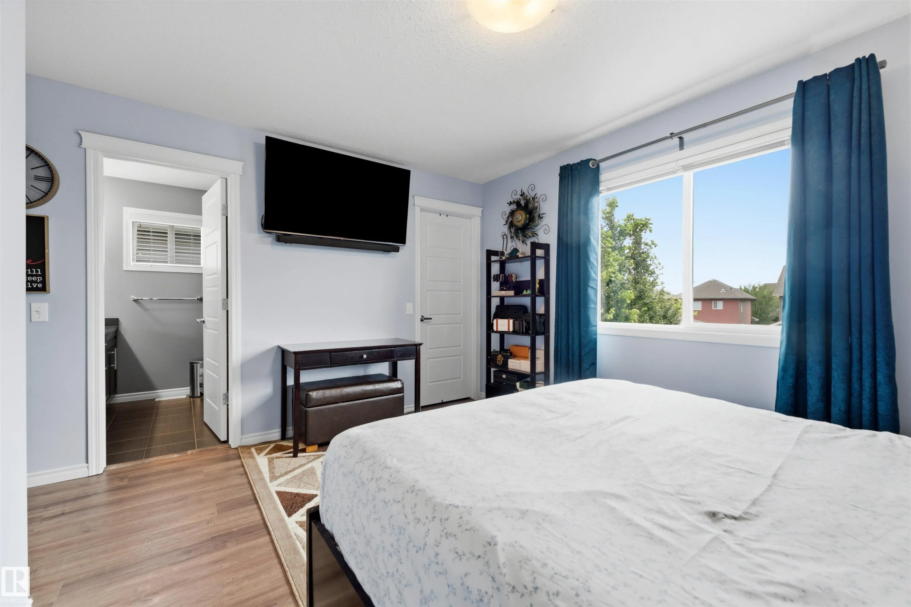 5315 CRABAPPLE Loop