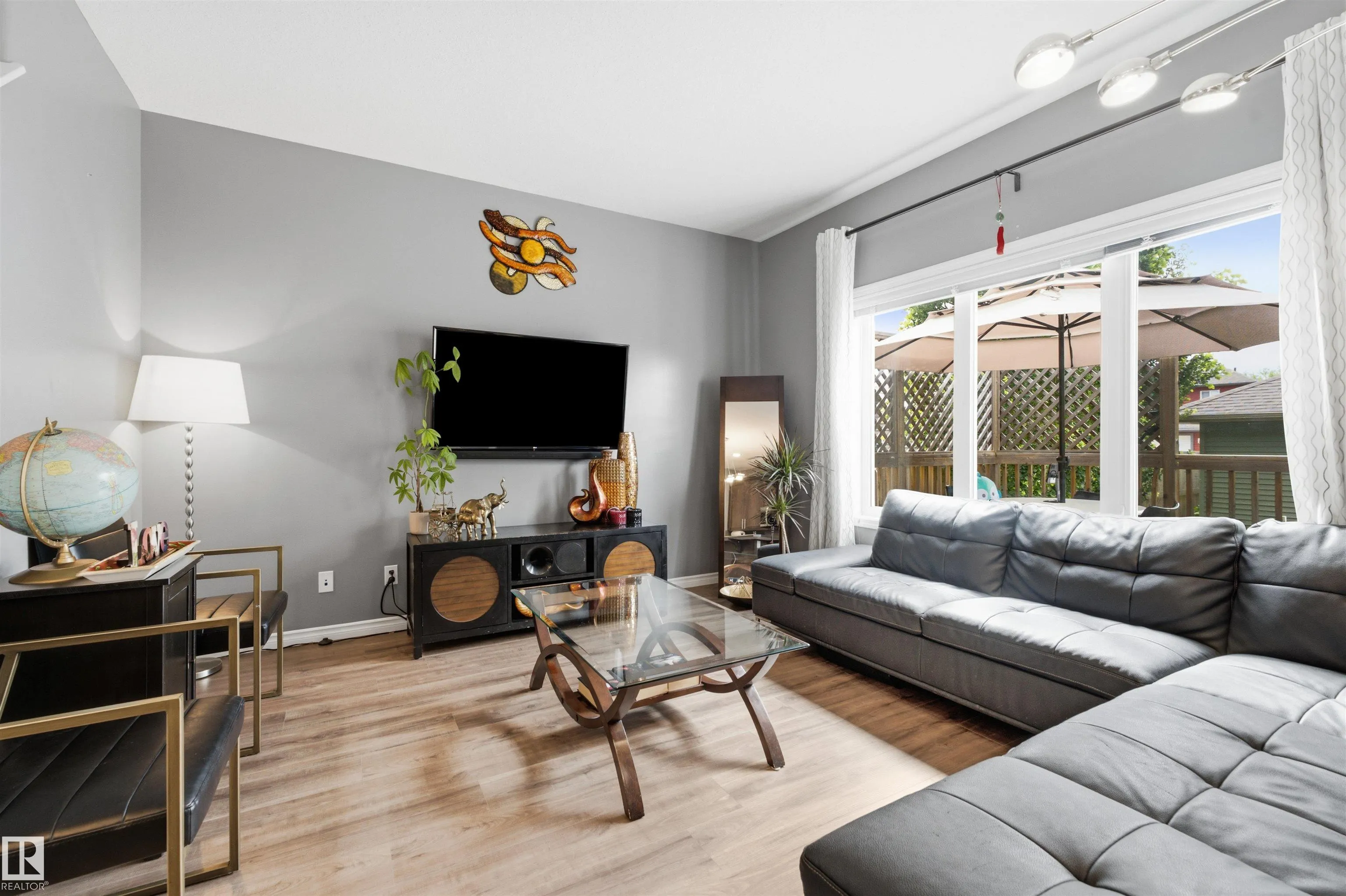 5315 CRABAPPLE Loop