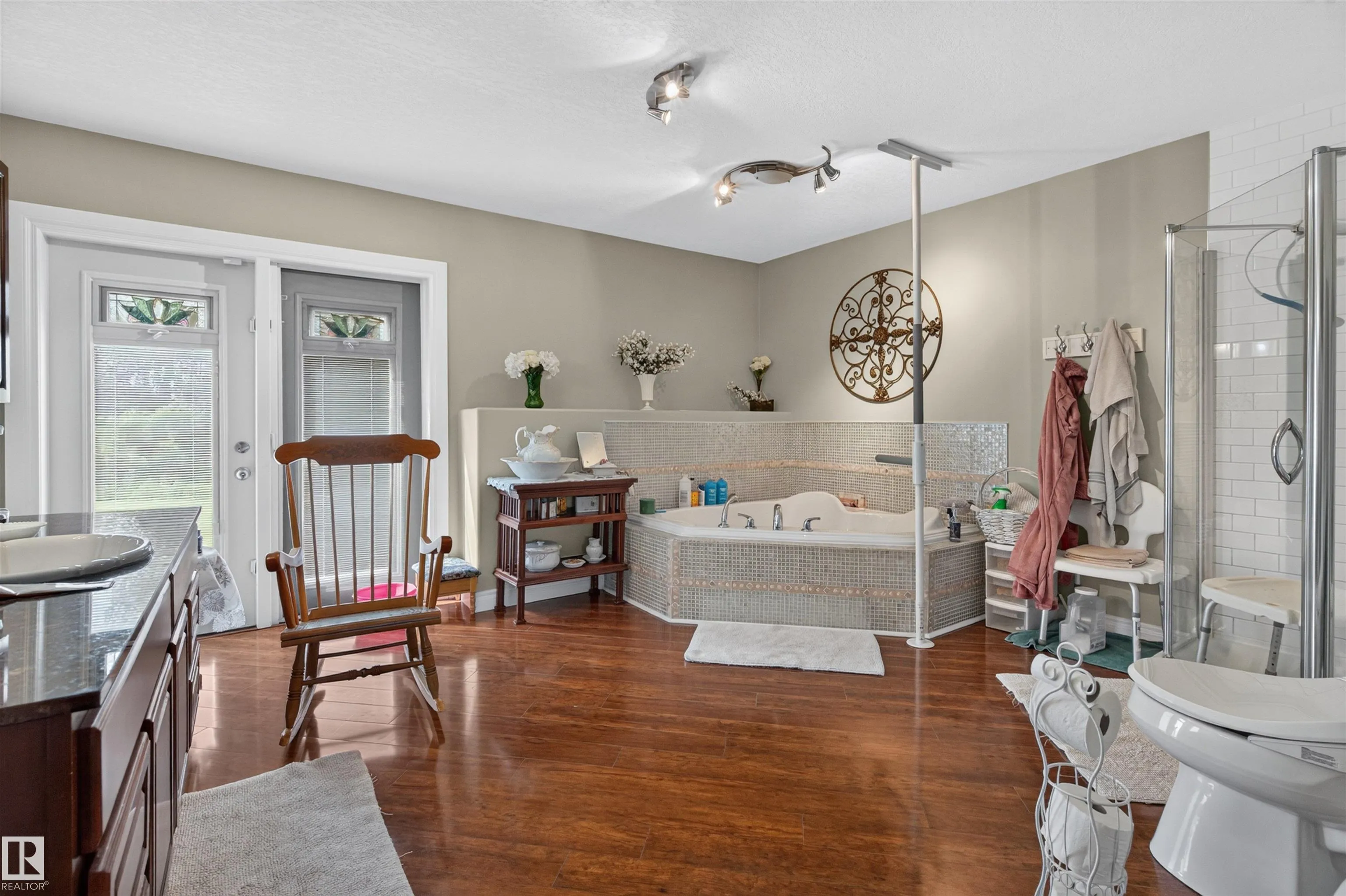 56505 RGE ROAD 233