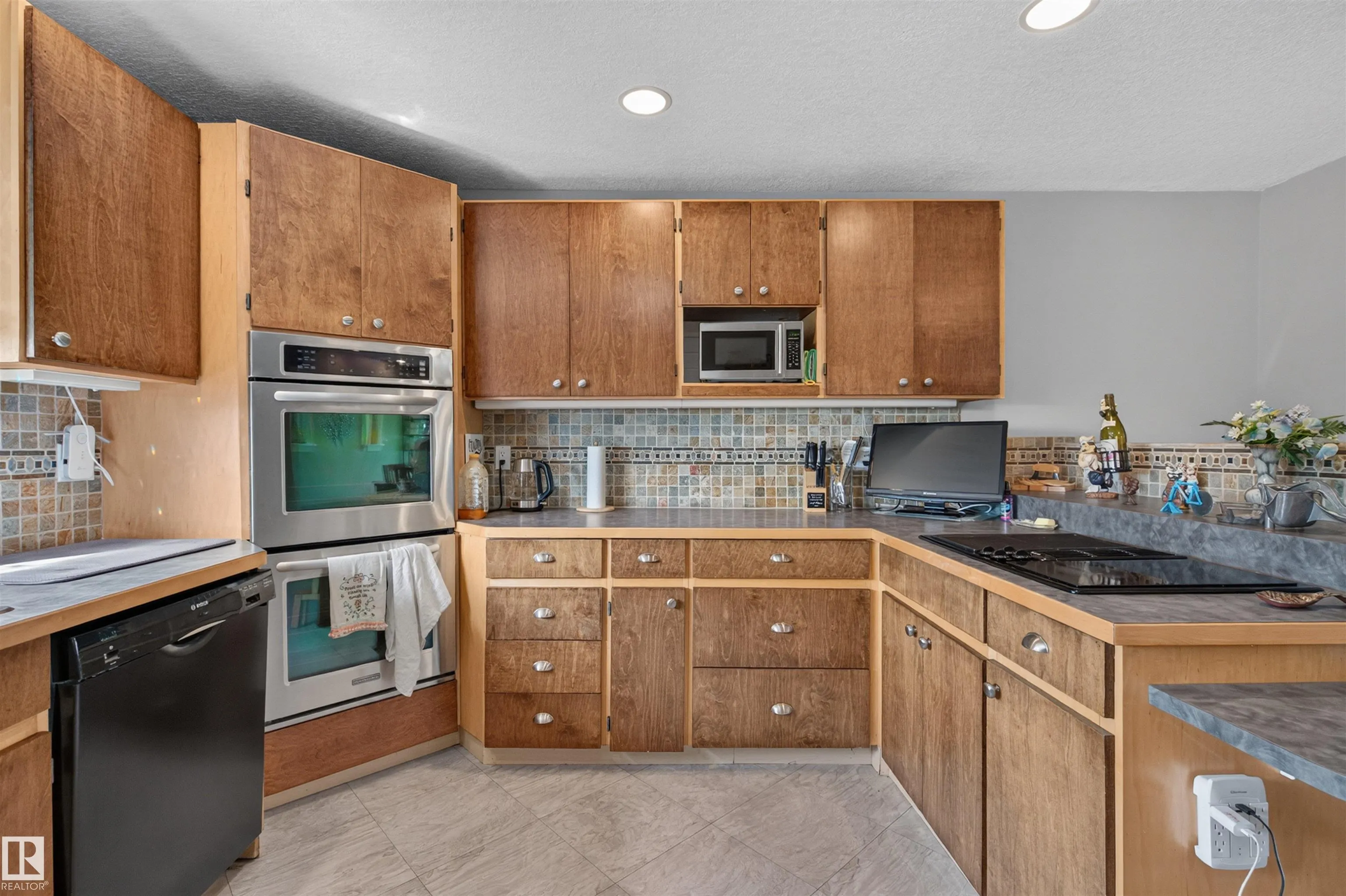 56505 RGE ROAD 233