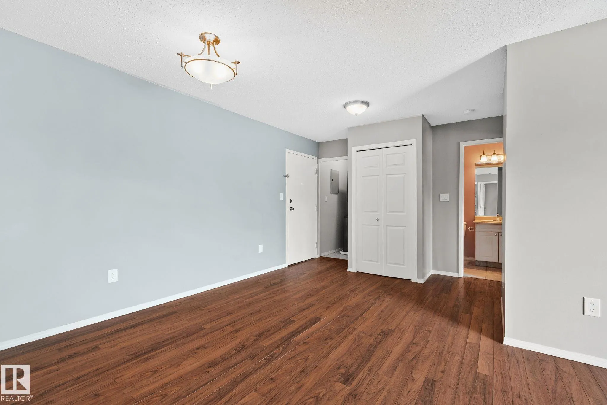 2508 50 Street