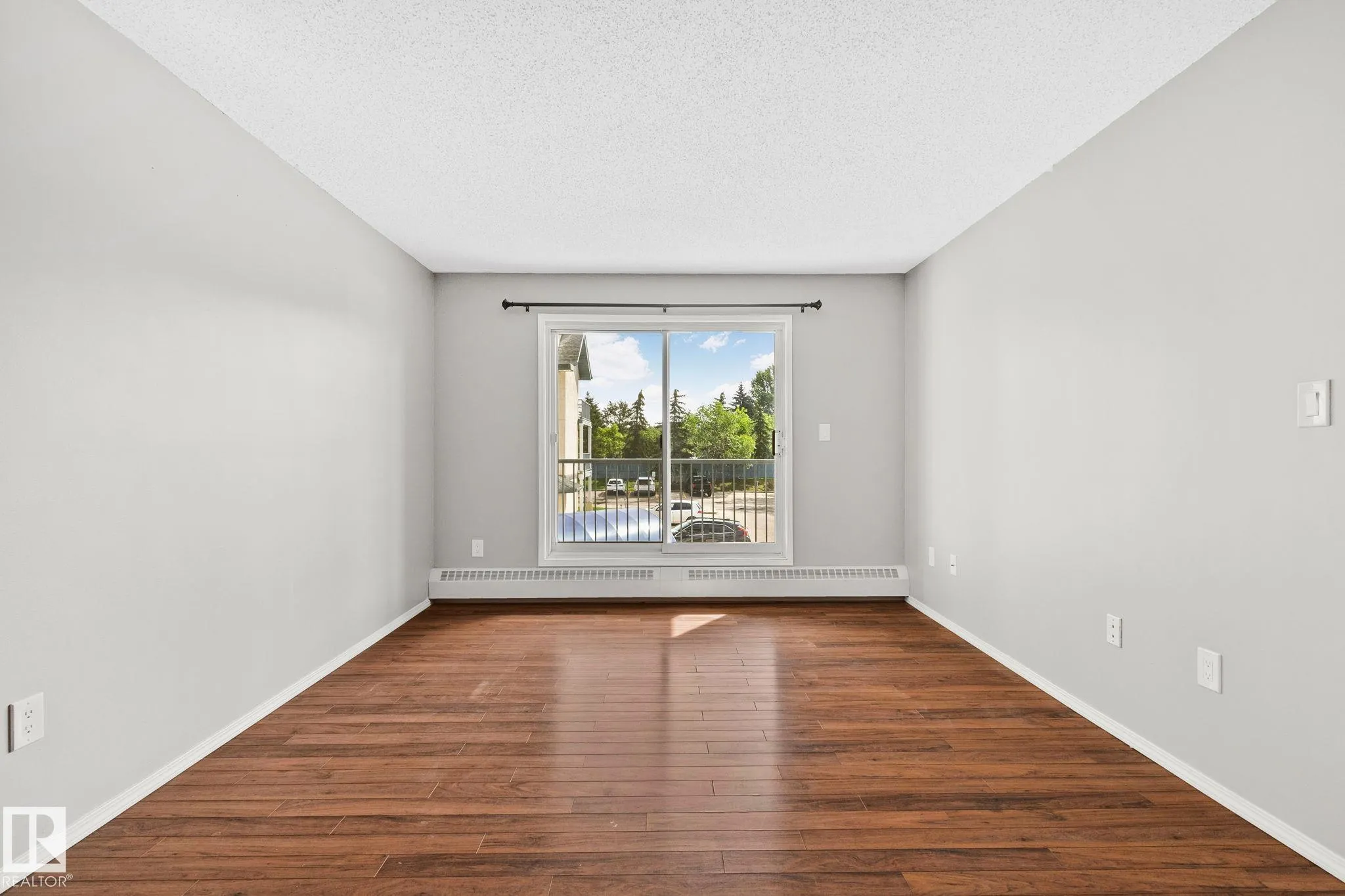 2508 50 Street