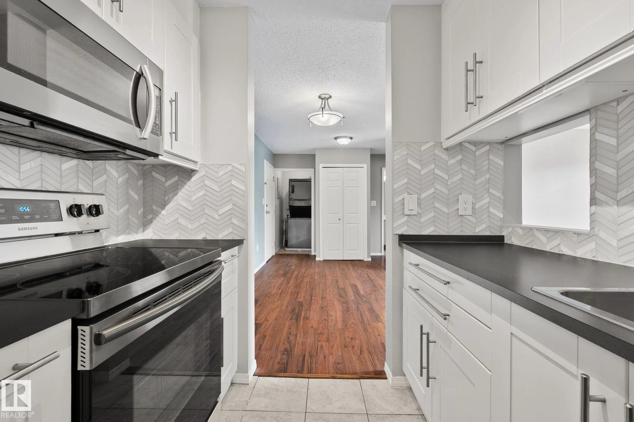 2508 50 Street