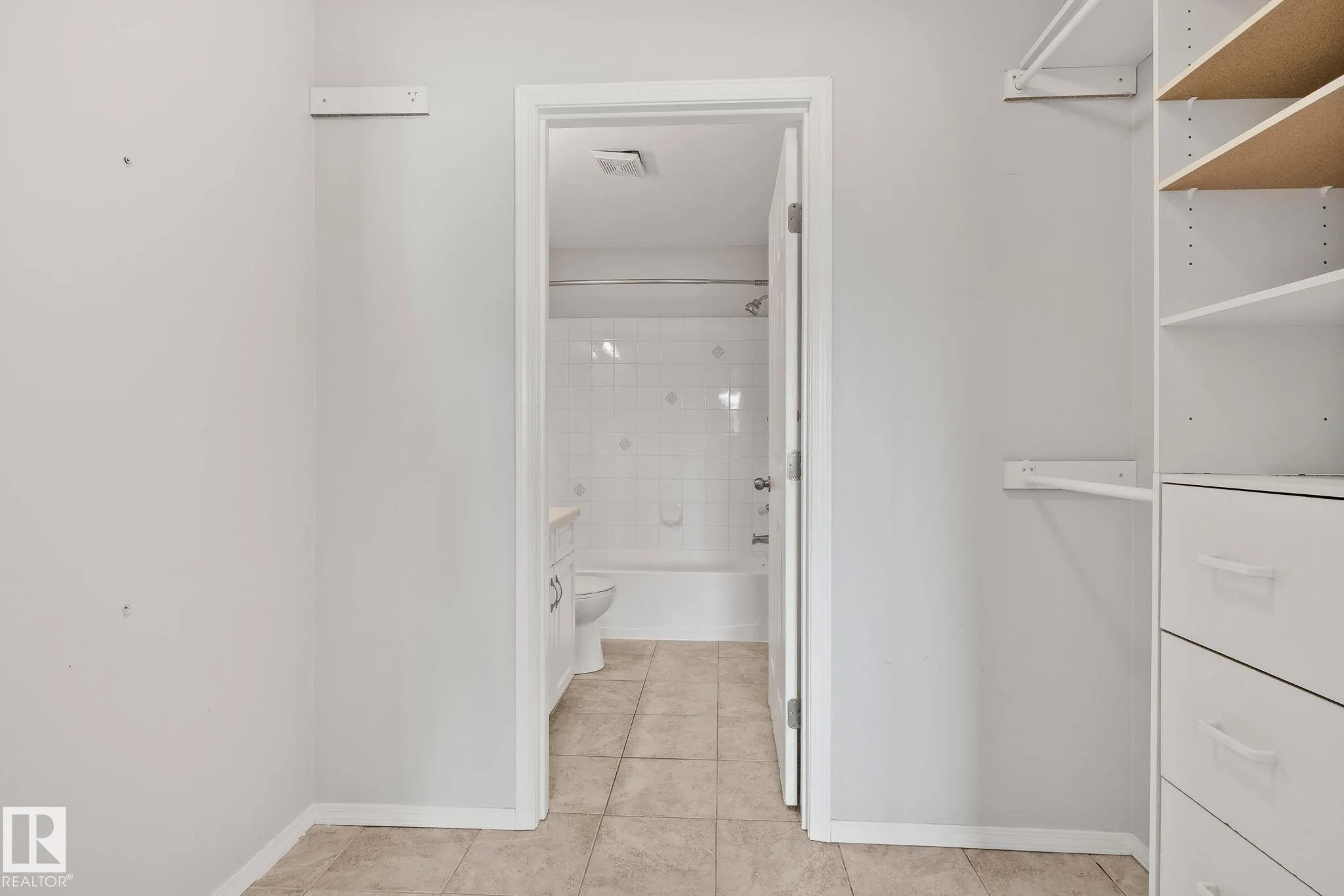 2508 50 Street