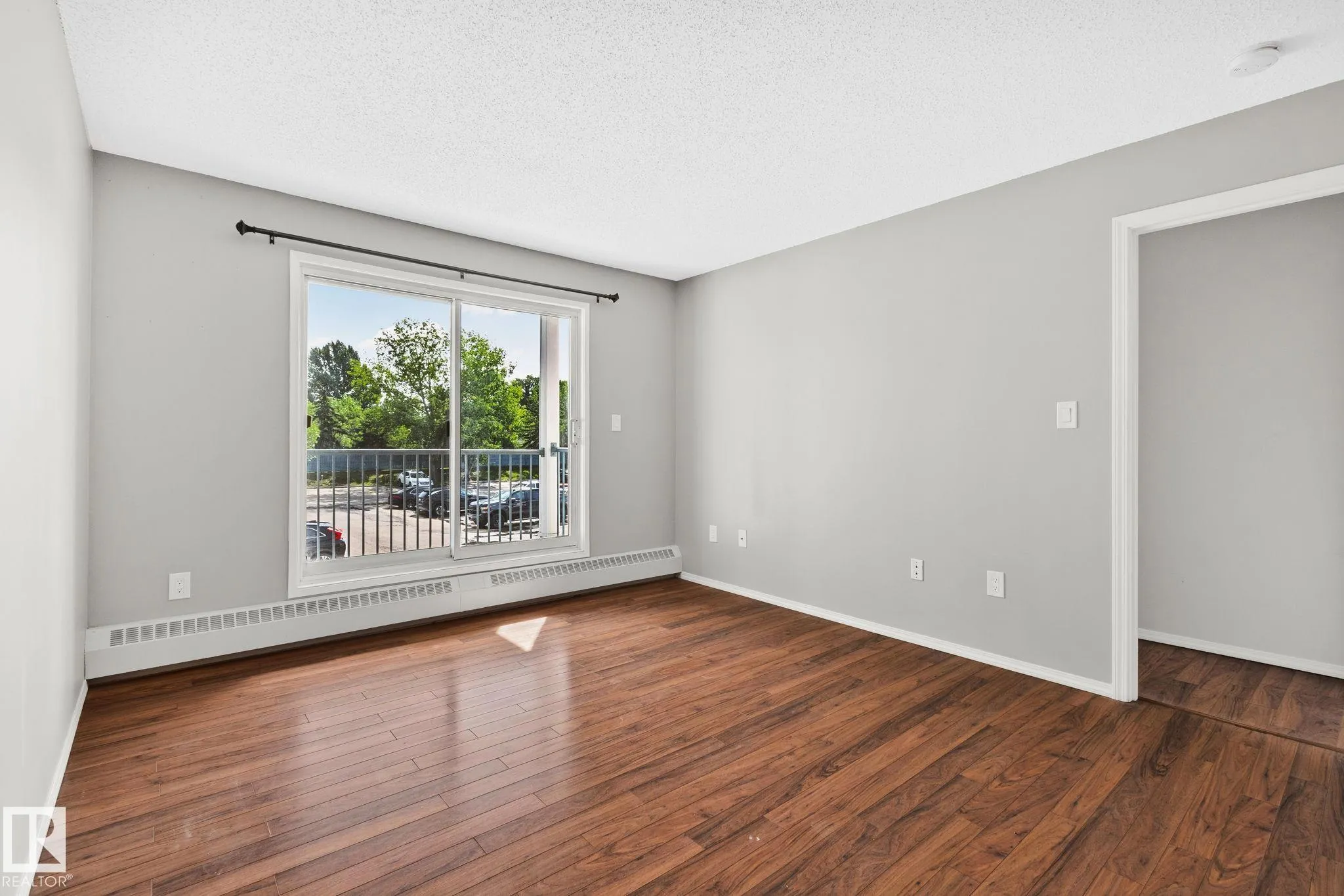 2508 50 Street