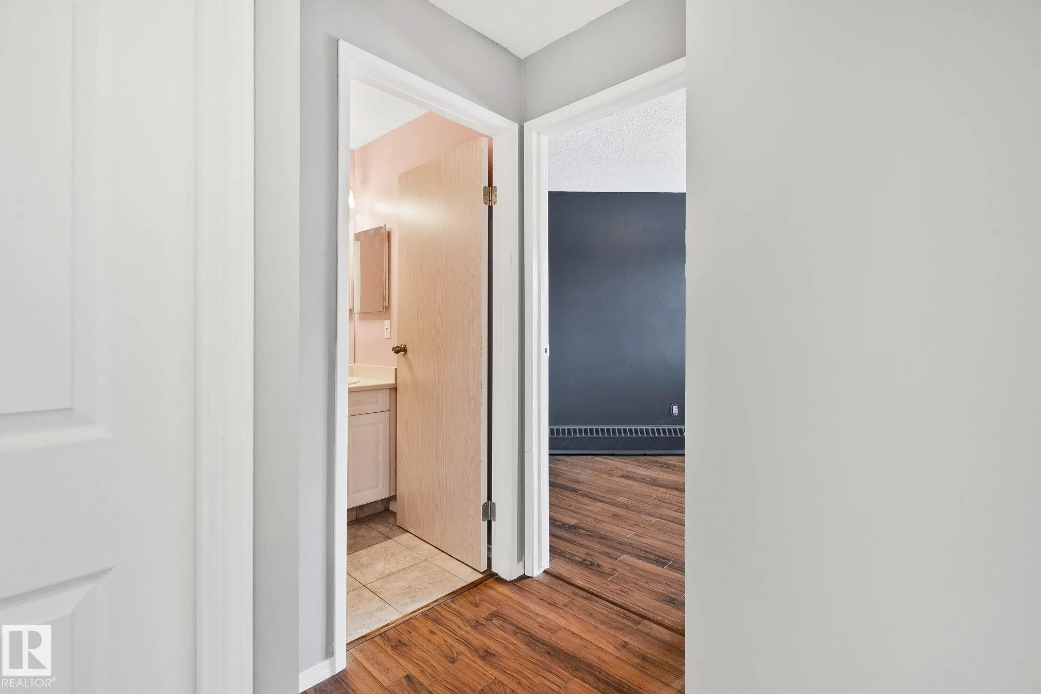 2508 50 Street