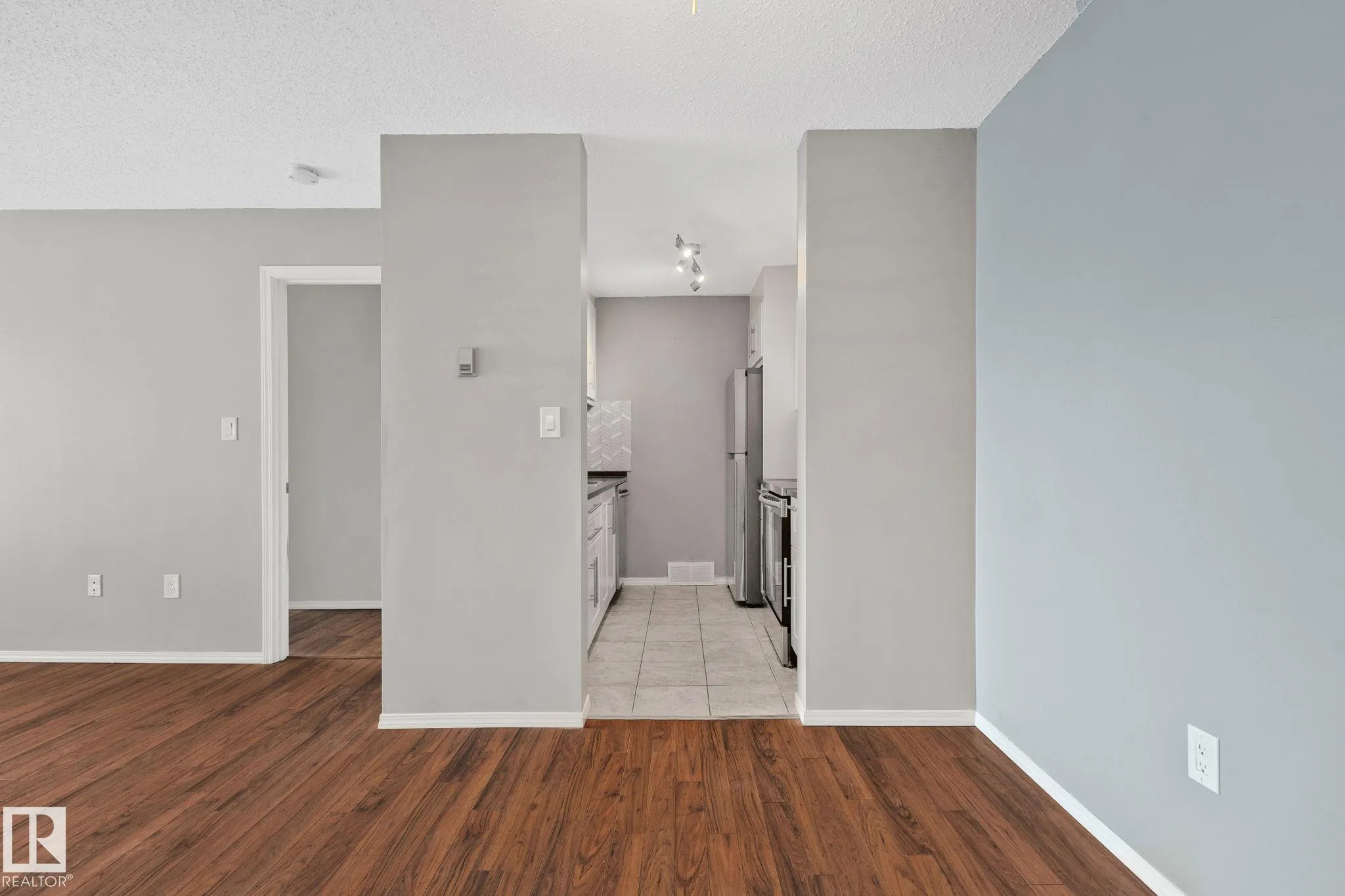 2508 50 Street