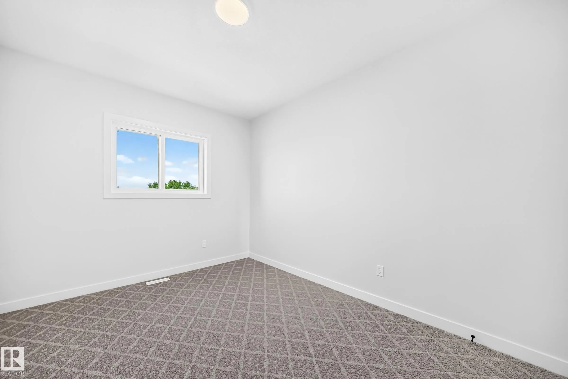 104 Waverly Way