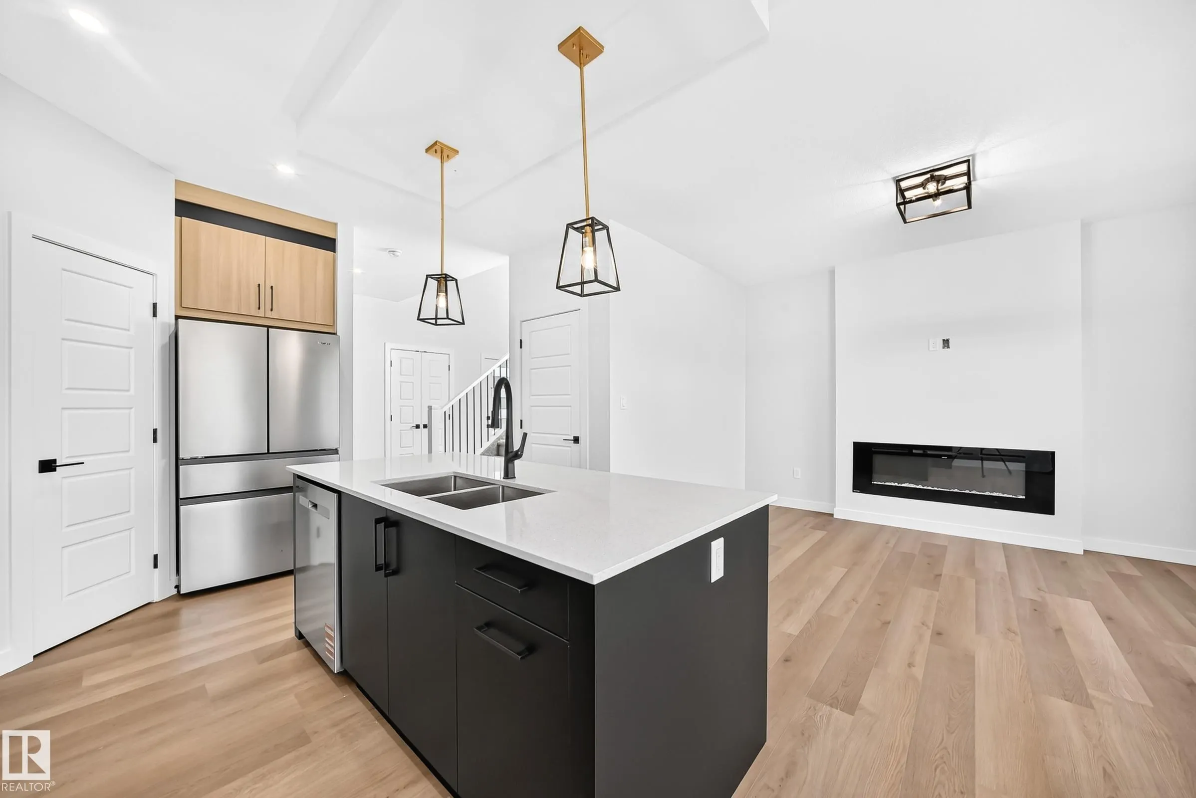 104 Waverly Way