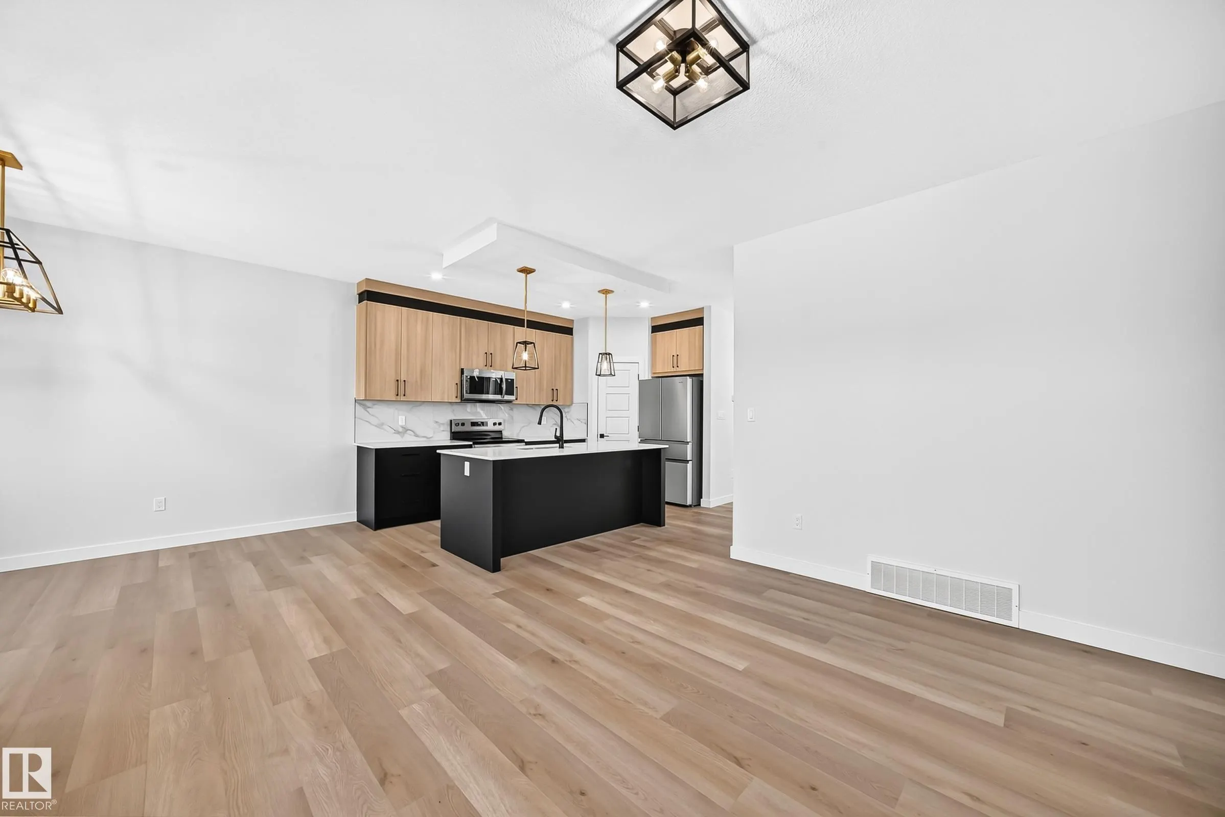 104 Waverly Way
