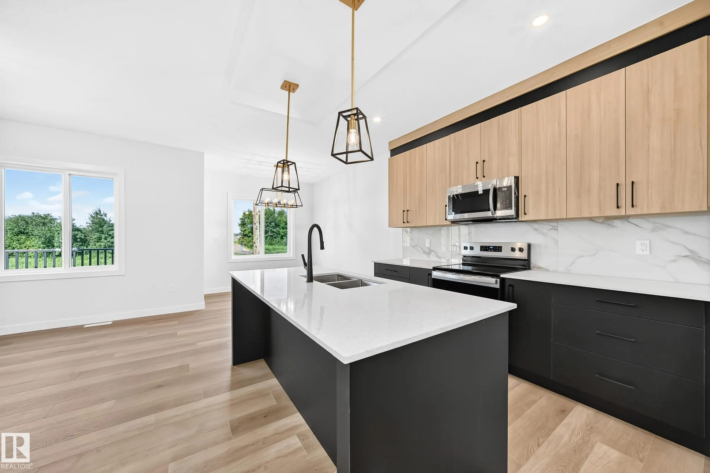 104 Waverly Way