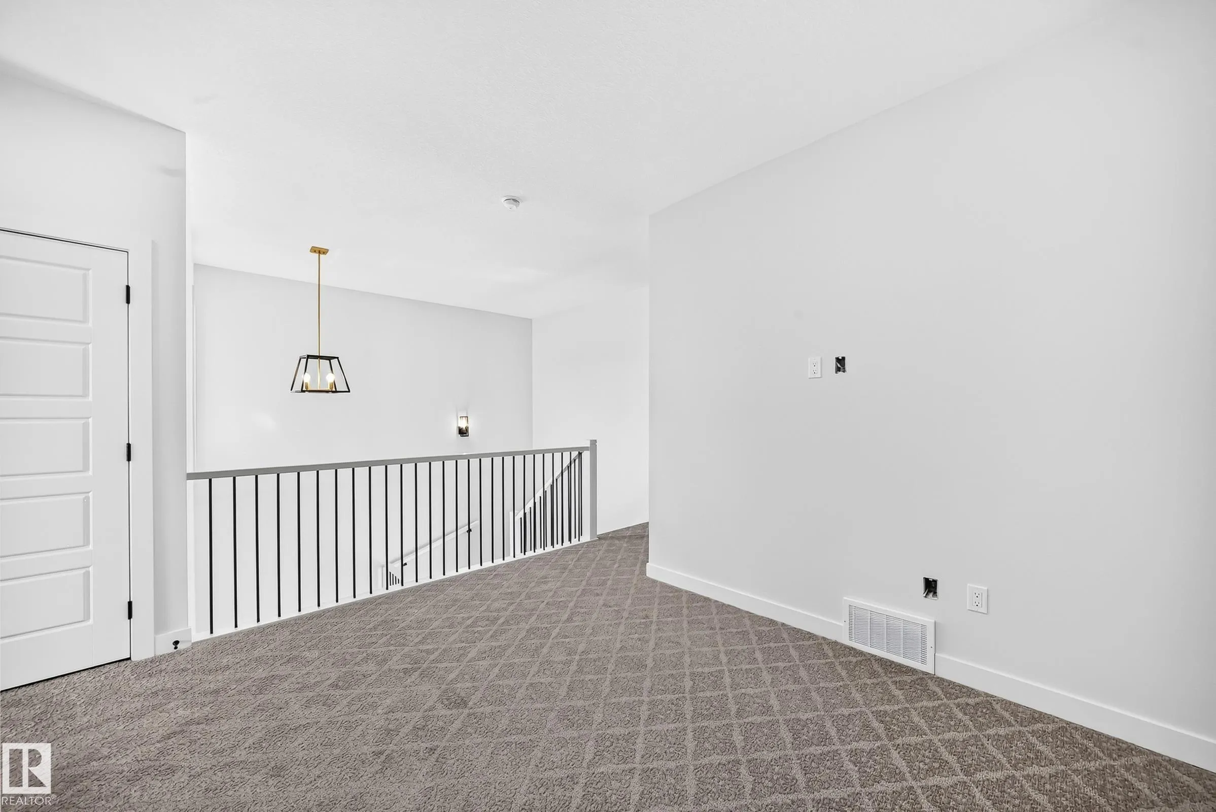 104 Waverly Way