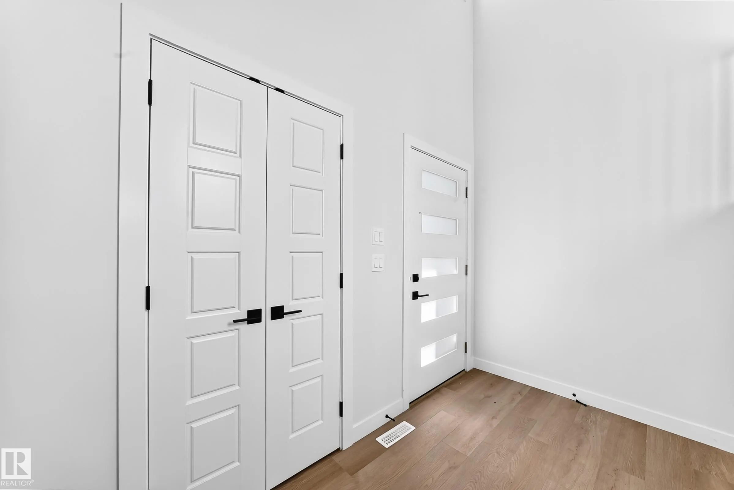 104 Waverly Way