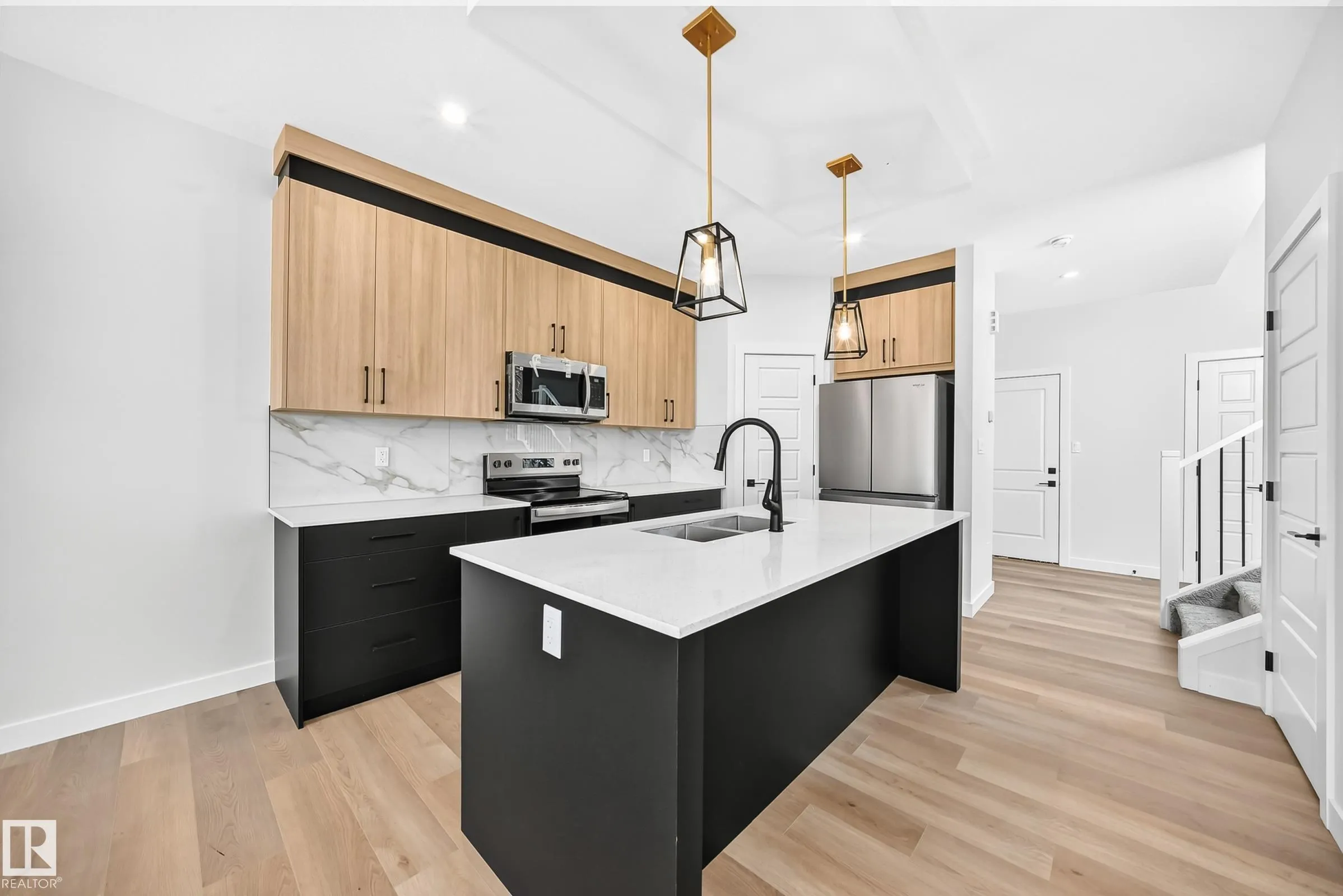 104 Waverly Way