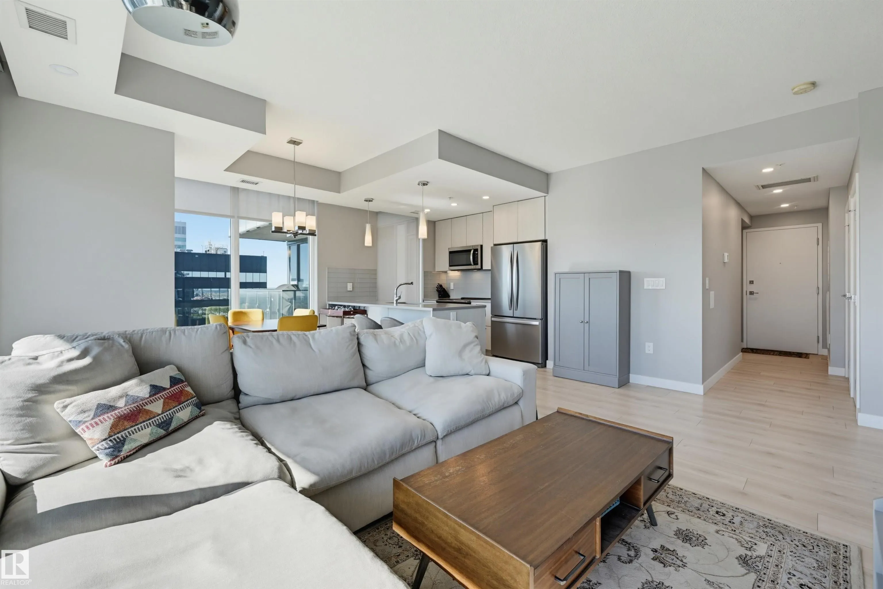 10180 103 Street