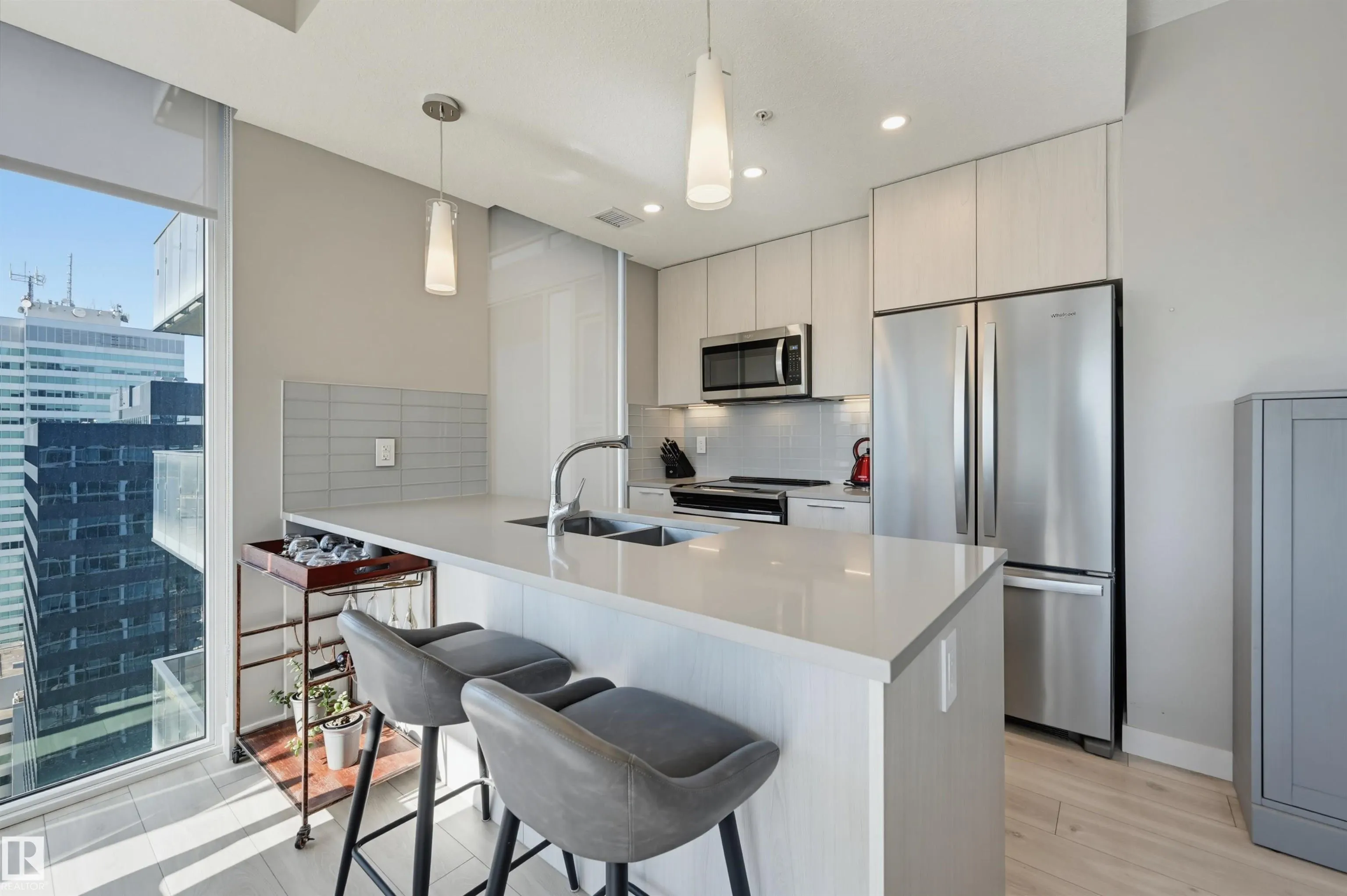 10180 103 Street