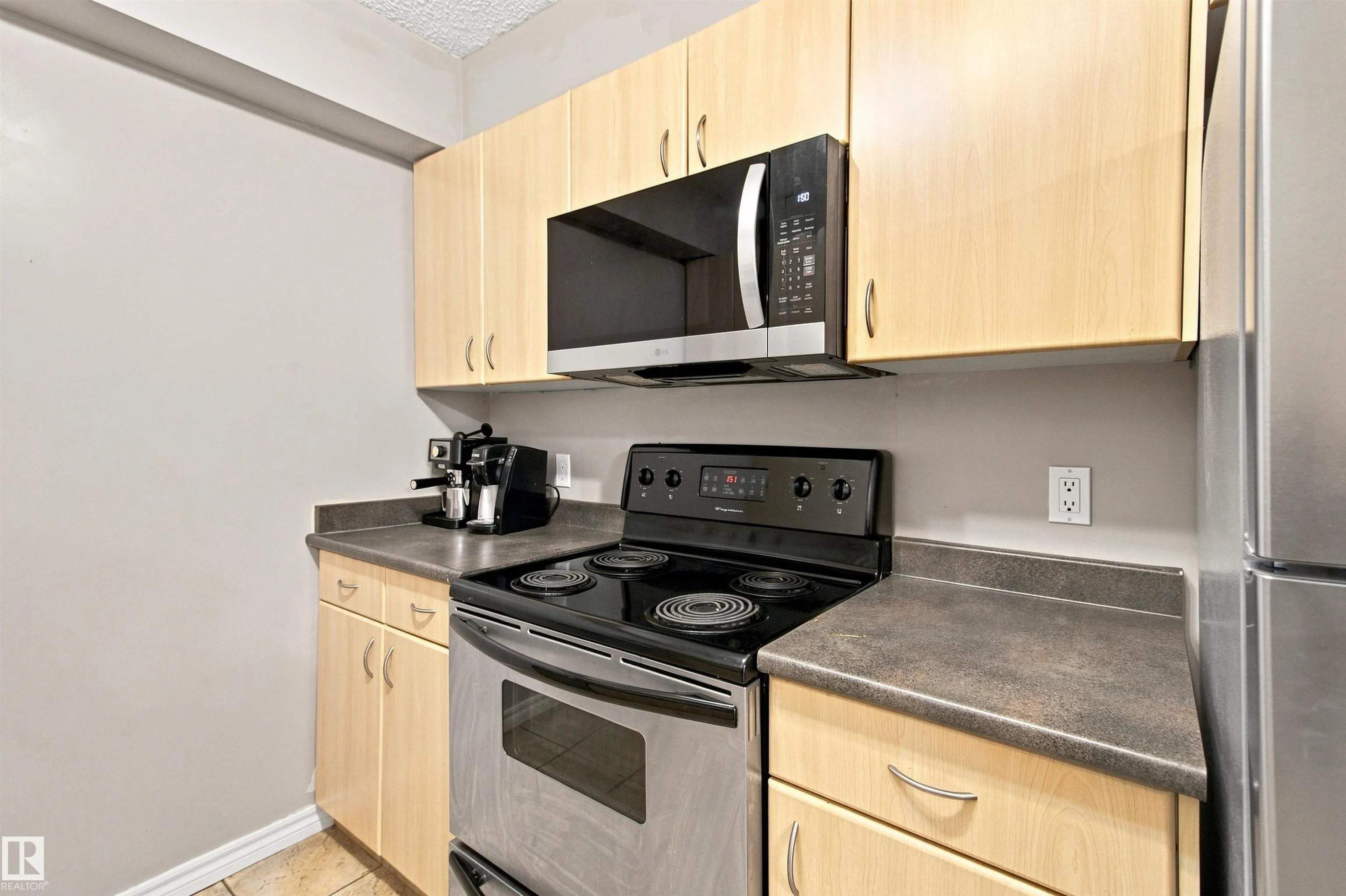 10180 104 Street