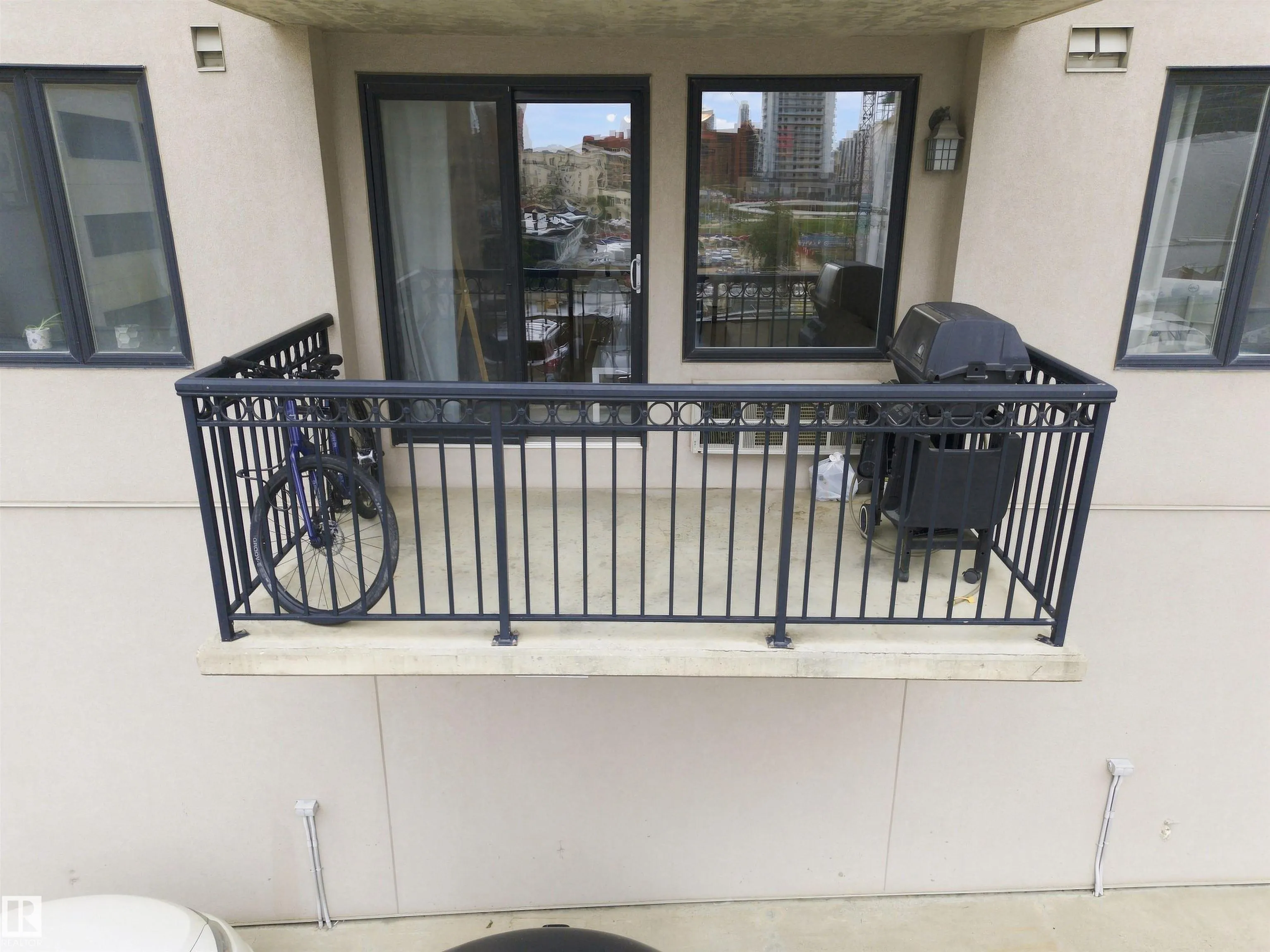 10180 104 Street