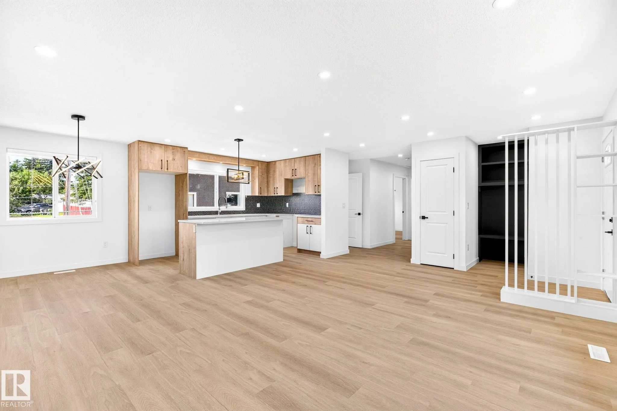5 PEACE RIVER Drive