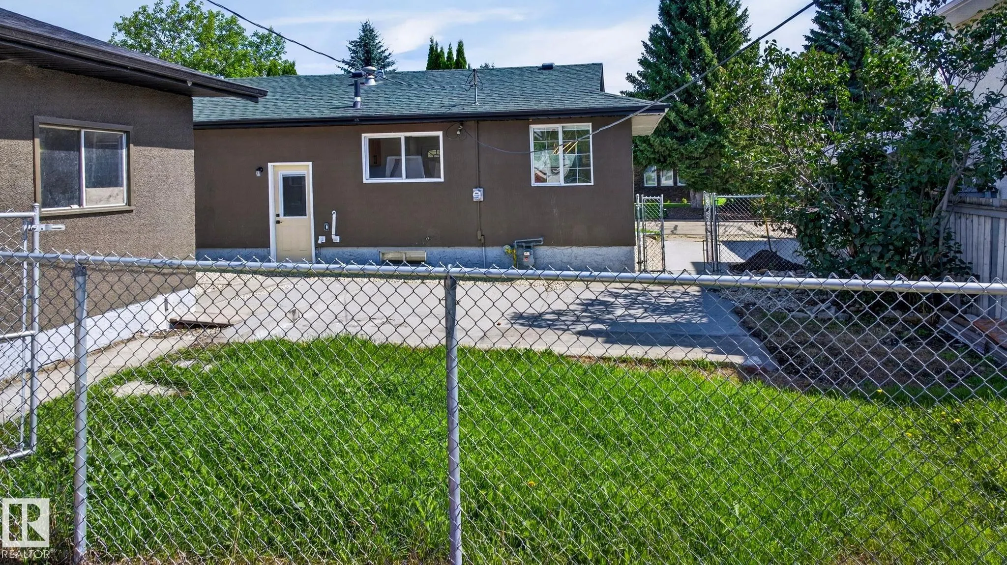 5 PEACE RIVER Drive