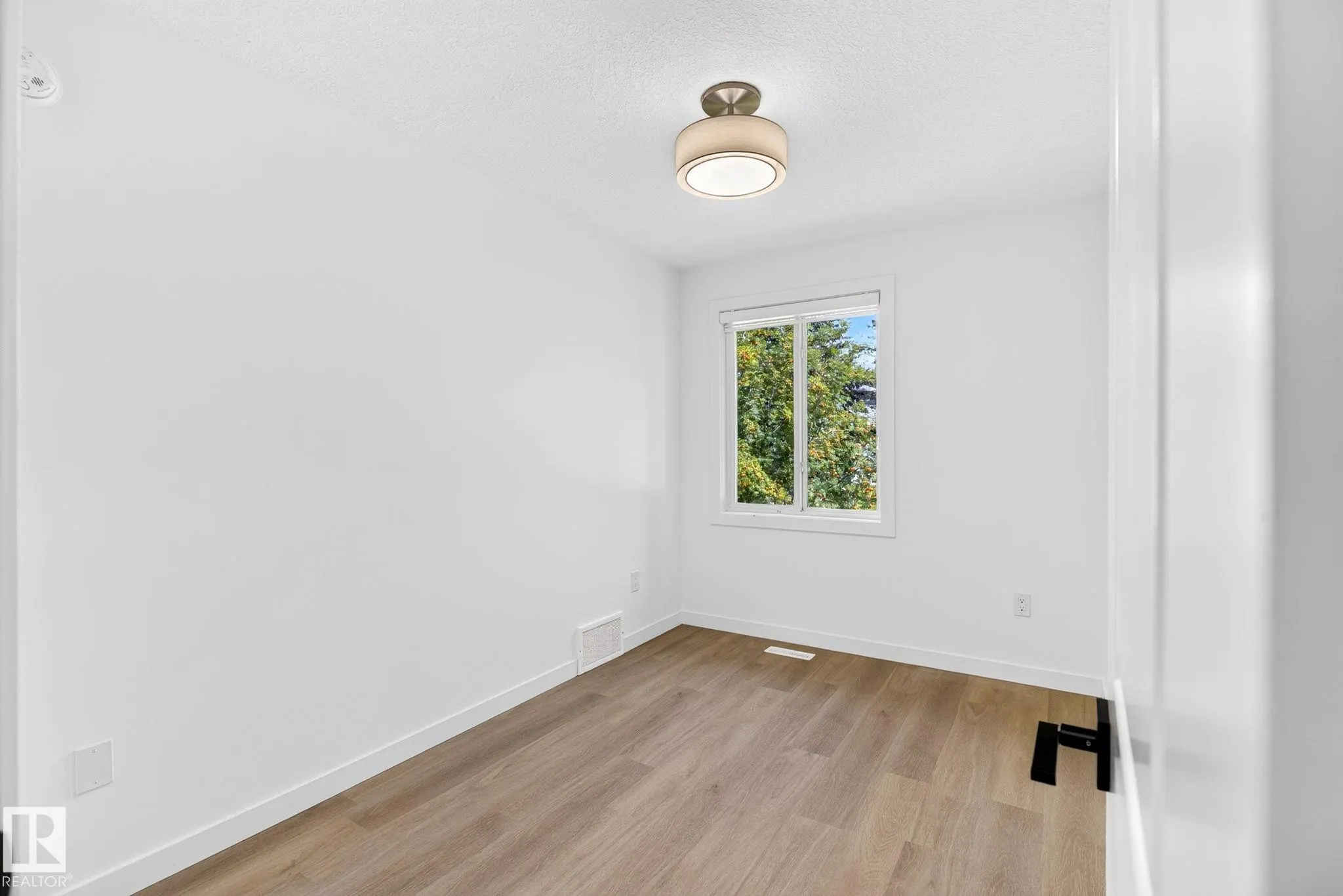 5 PEACE RIVER Drive