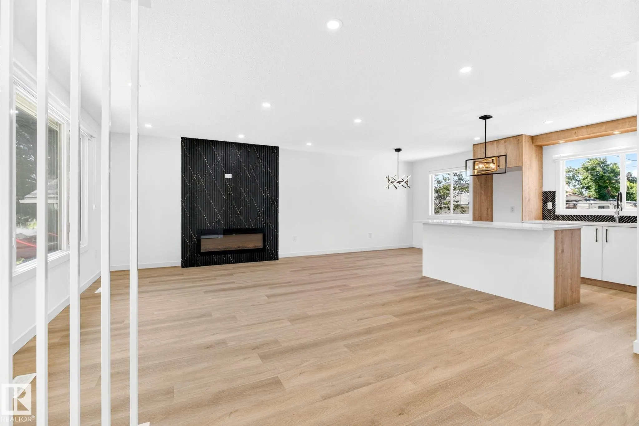 5 PEACE RIVER Drive
