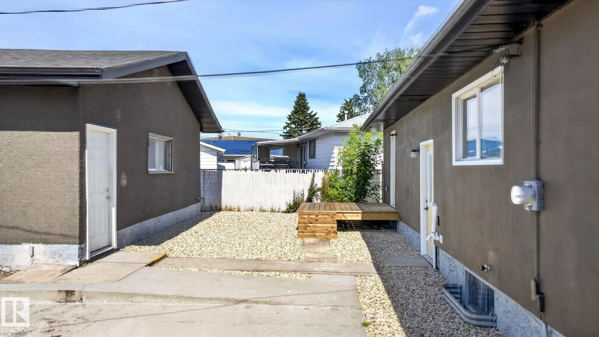 5 PEACE RIVER Drive