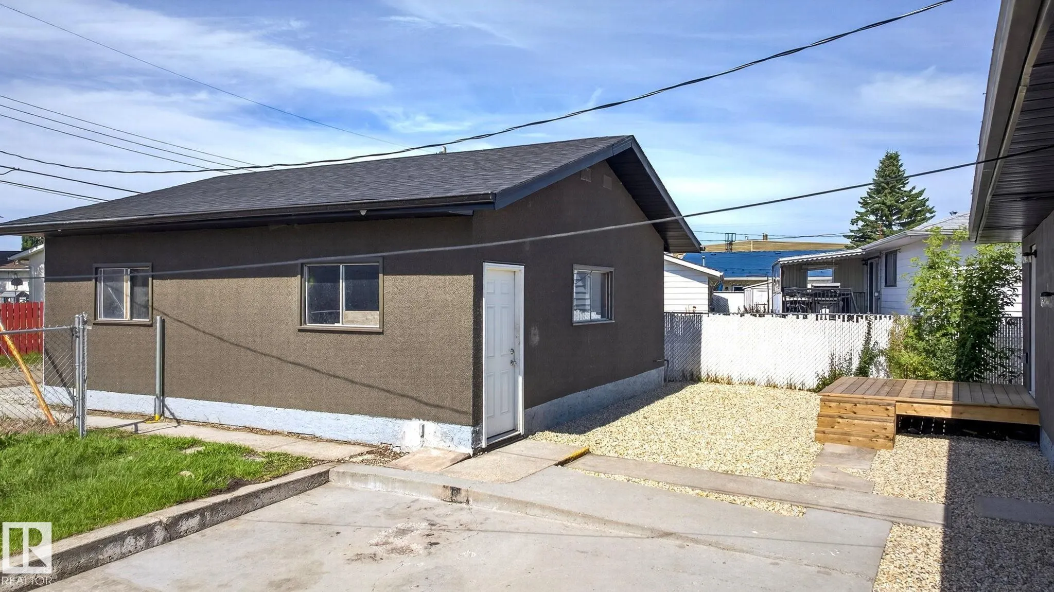 5 PEACE RIVER Drive
