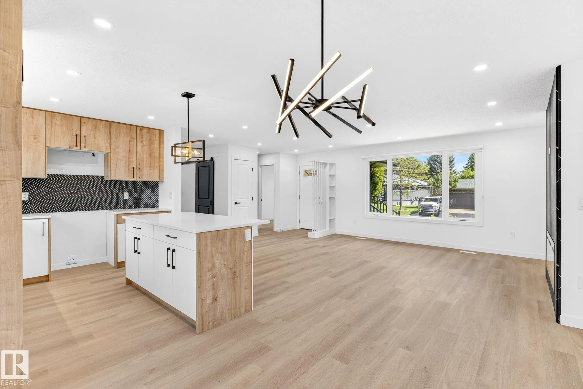 5 PEACE RIVER Drive