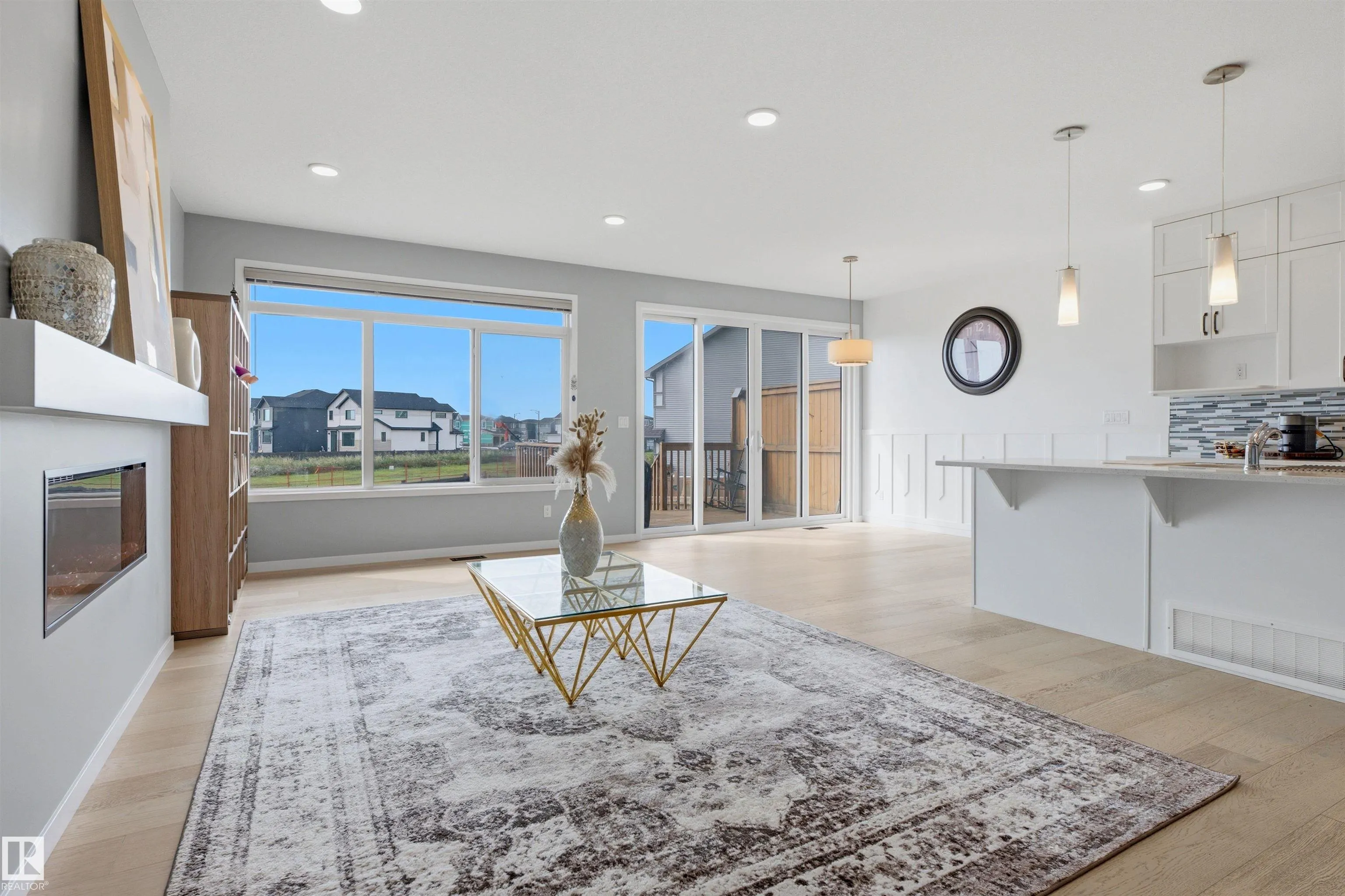 2119 PRICE LANDING