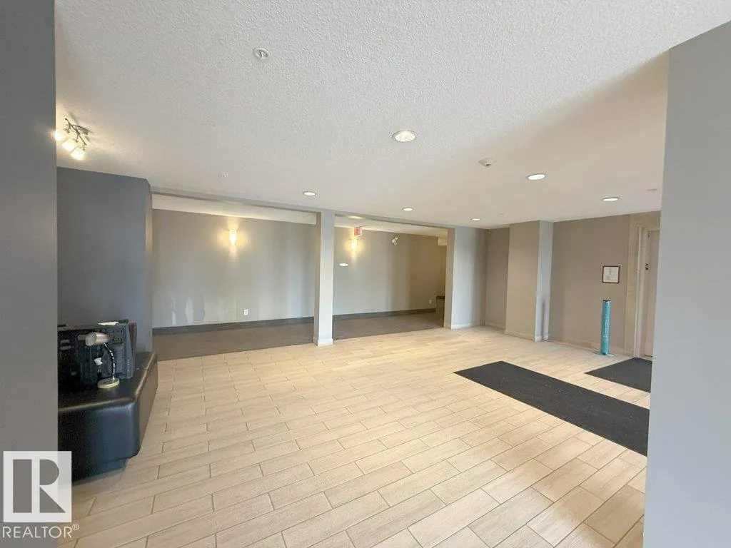 390 WINDERMERE RD