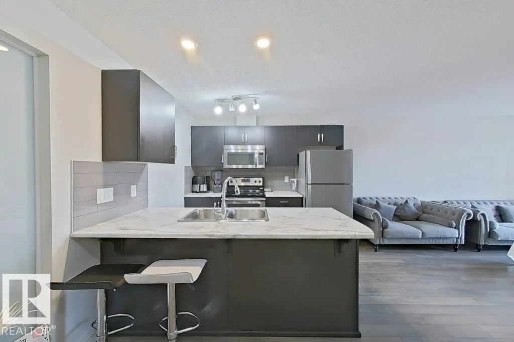 390 WINDERMERE RD