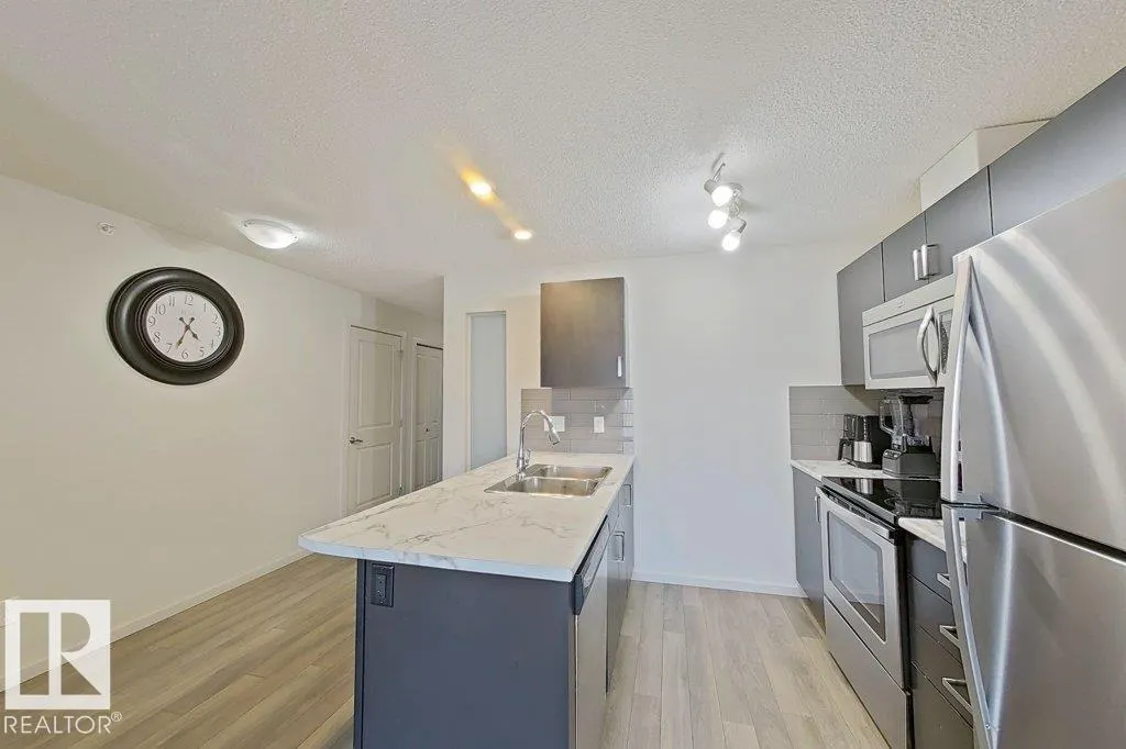 390 WINDERMERE RD