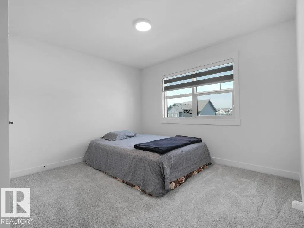 1077 CRISTALL Crescent