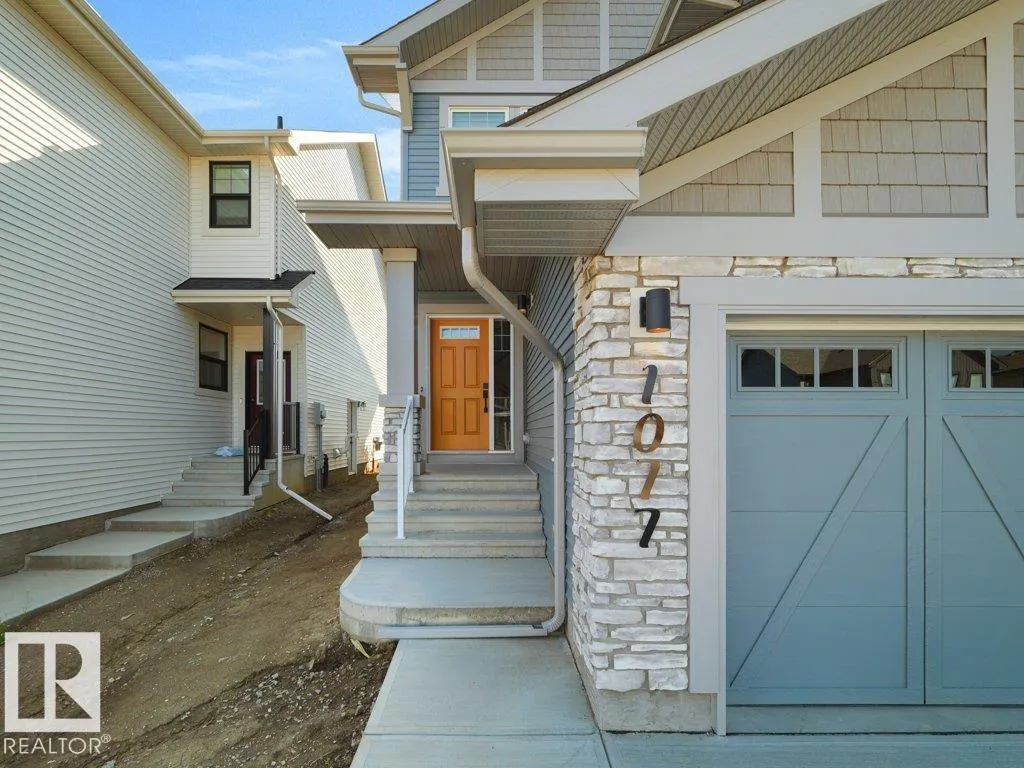 1077 CRISTALL Crescent